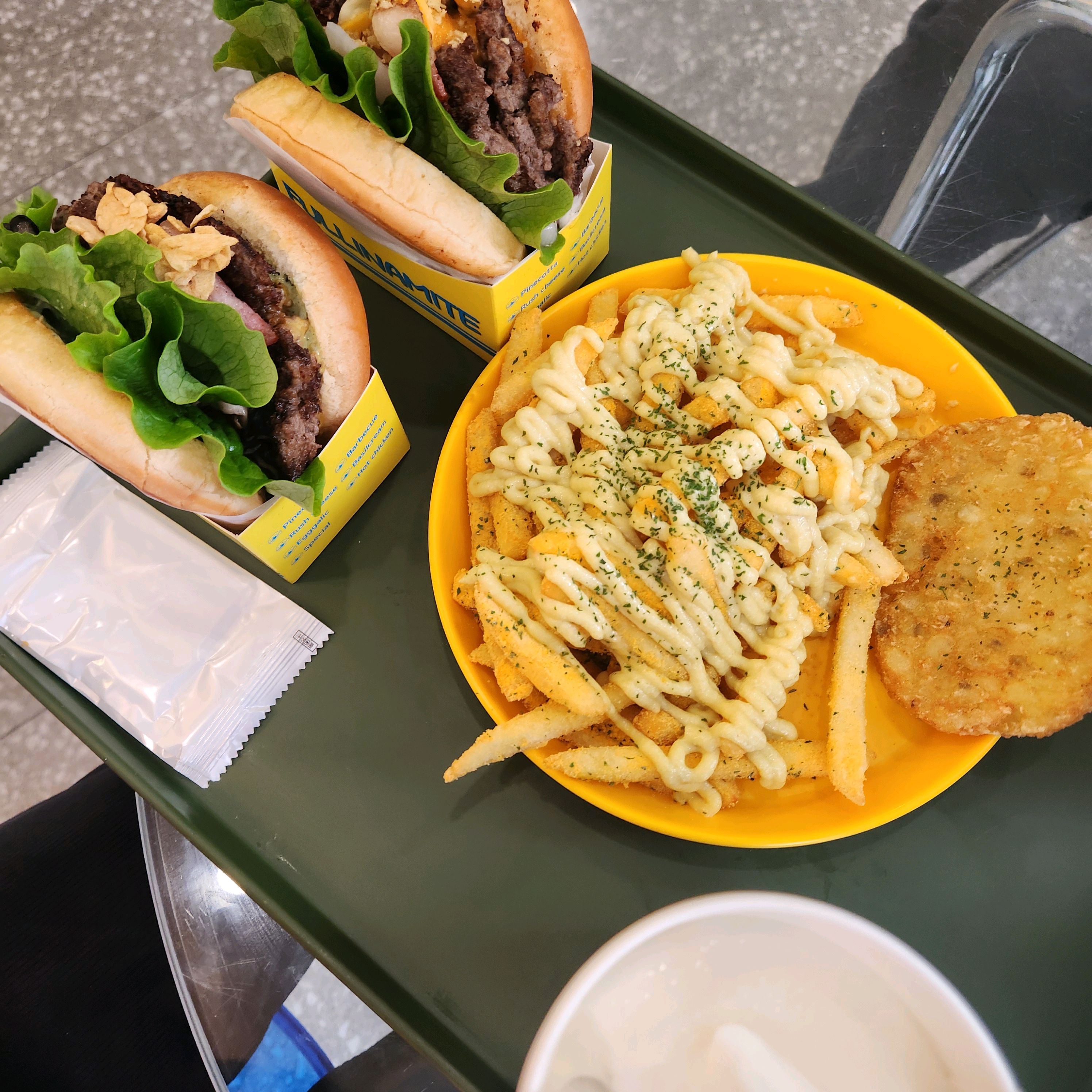 [홍대입구역 맛집 풀리너마이트 홍대] 직접 가본 로컬 리뷰