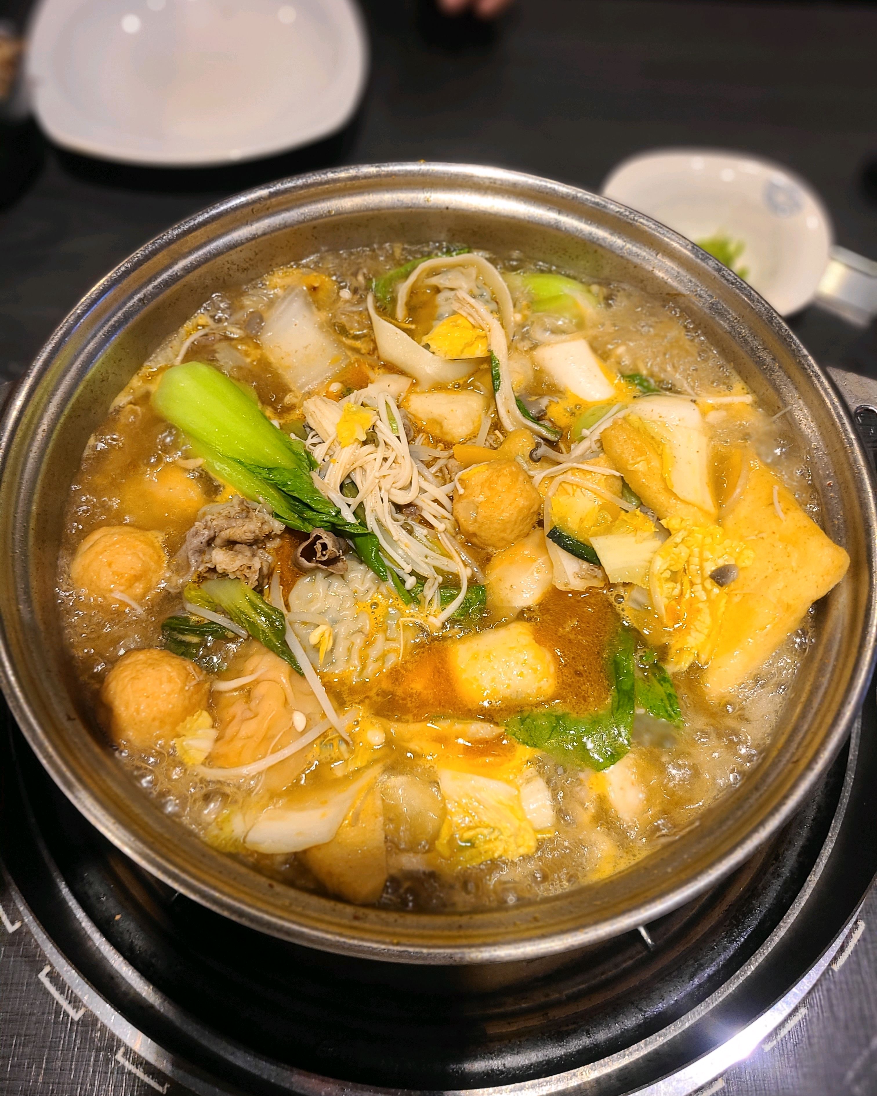 가족 모두 좋아하는 메뉴라 자주이용합니다~ 후식으로 먹는 아이스크림과 커피를 이용할 수