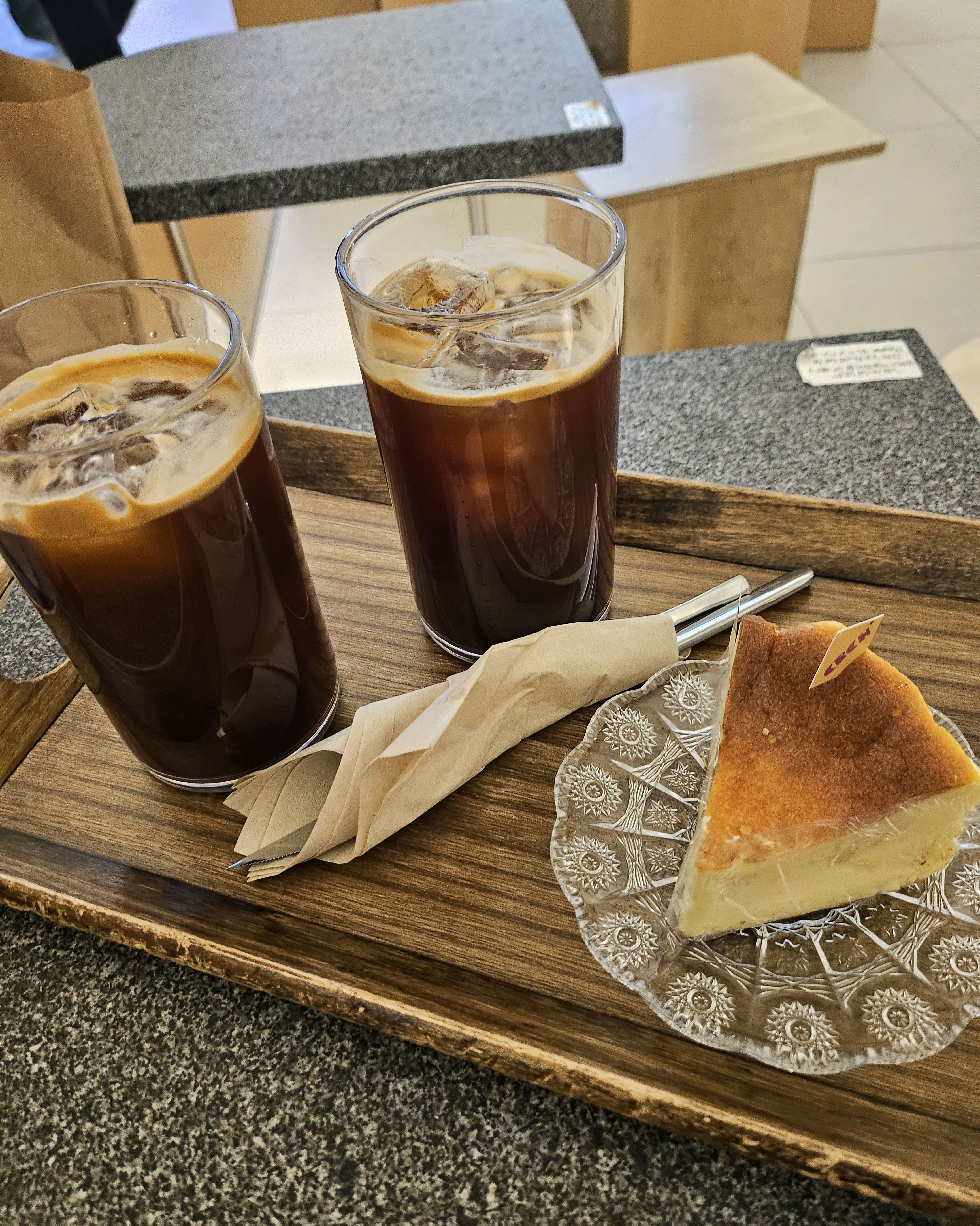 [명동 맛집 크림시크] 직접 가본 로컬 리뷰