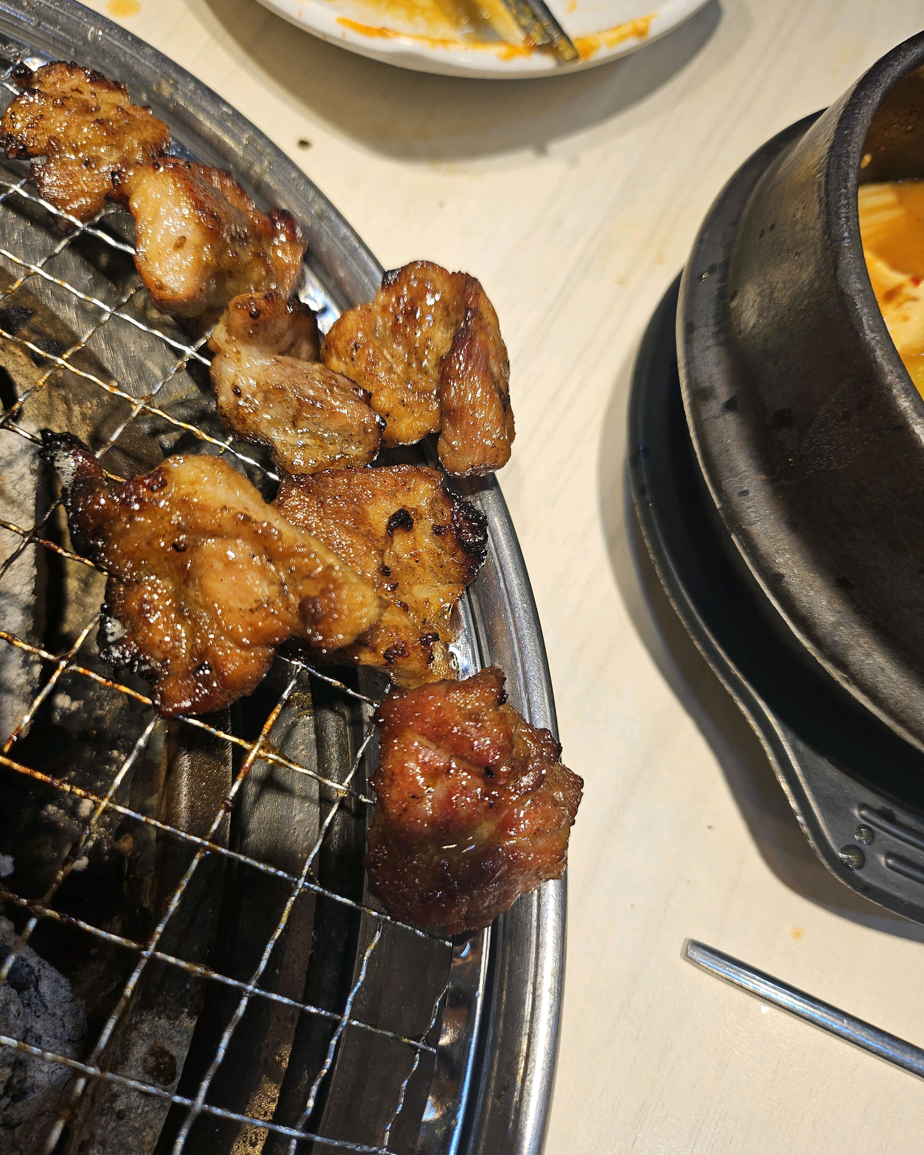 다른곳만 이용하다 간석점은 첨으로 와봤어요 깨끗하고 직원분들도 친절하시고 좋았어요 맛있게
