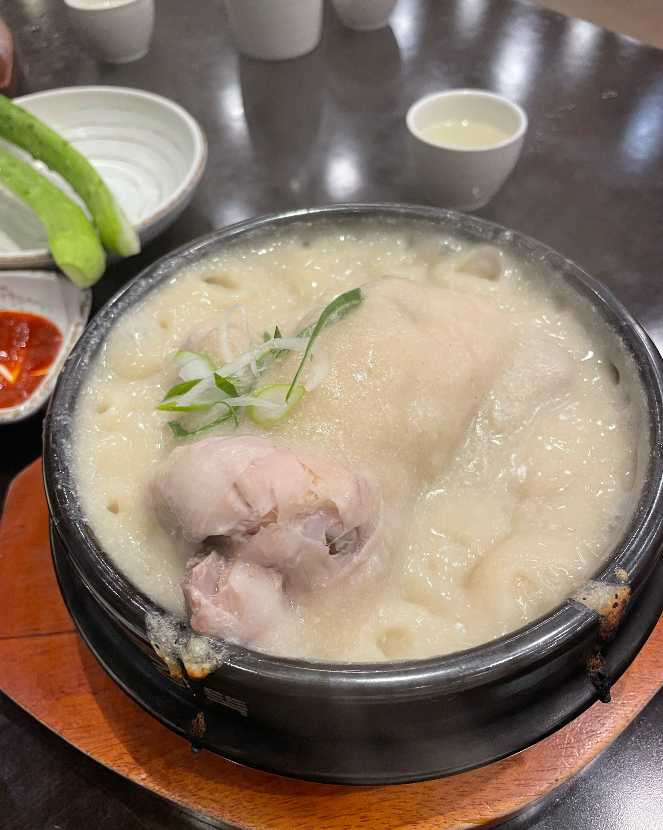 아주 맛나고 깔끔해요!! - 인천 맛집 경복궁삼계탕 송도점