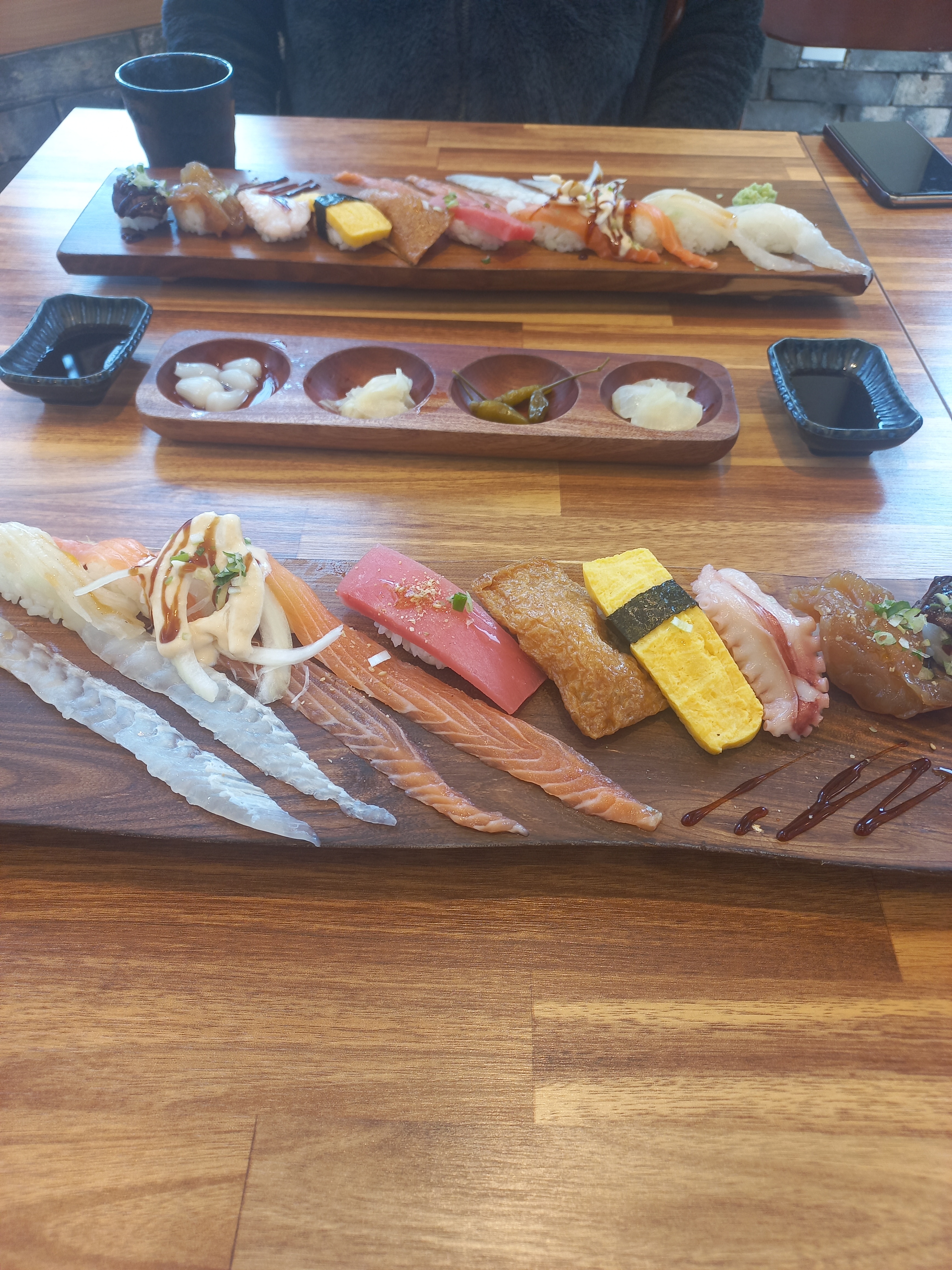 딸에게 포장해줬는데 맛있다하여 - 아바이마을 맛집 공대현스시 속초점