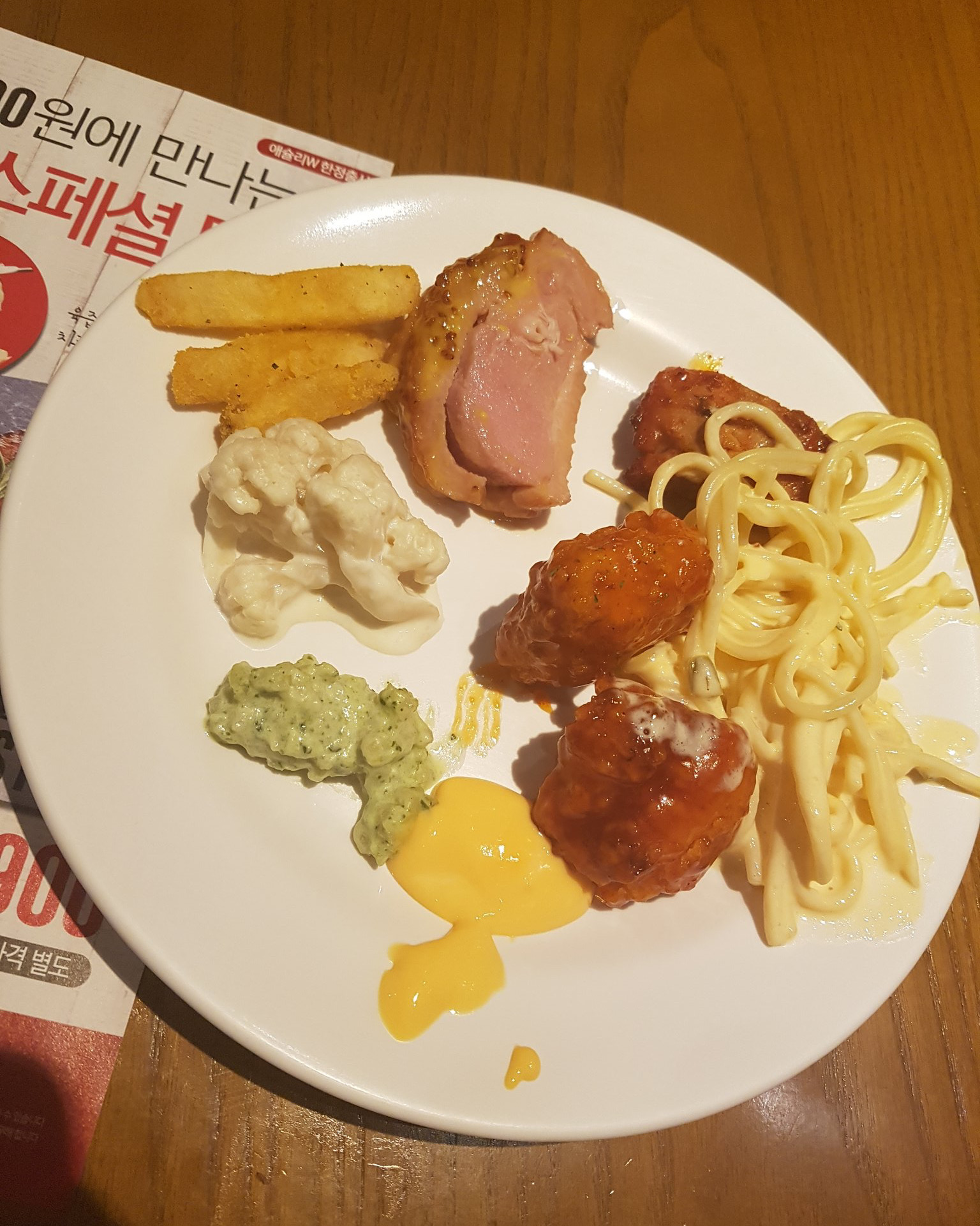 직업 특성 상 혼자 밥을 먹는 경우가 많은데 대식가라 뷔페 이용하는 게 가성비 있거든요?