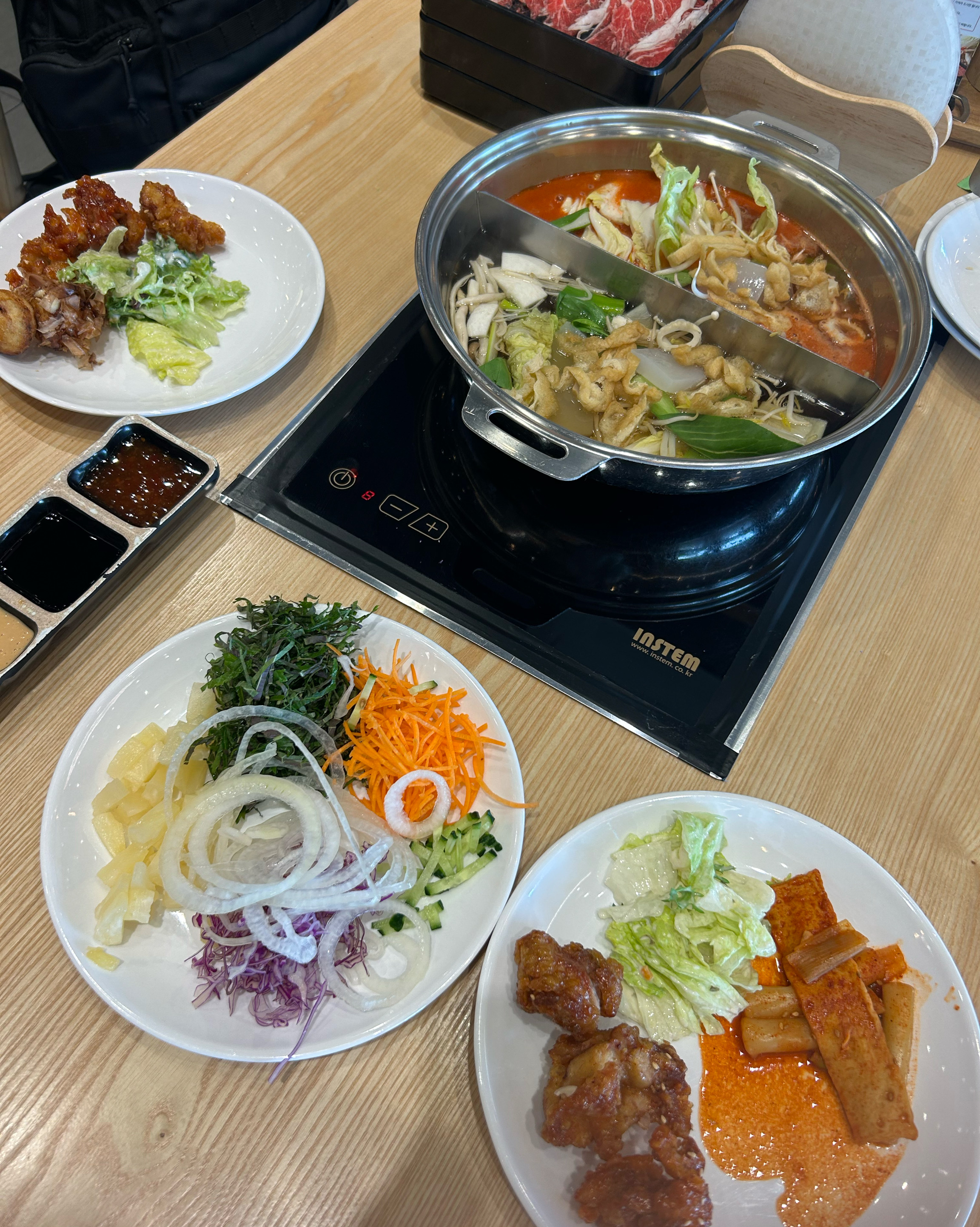 얼큰이랑 가쓰오부시 두개 육수선택했구요 - 부산 서면 맛집 샤브20 서면점