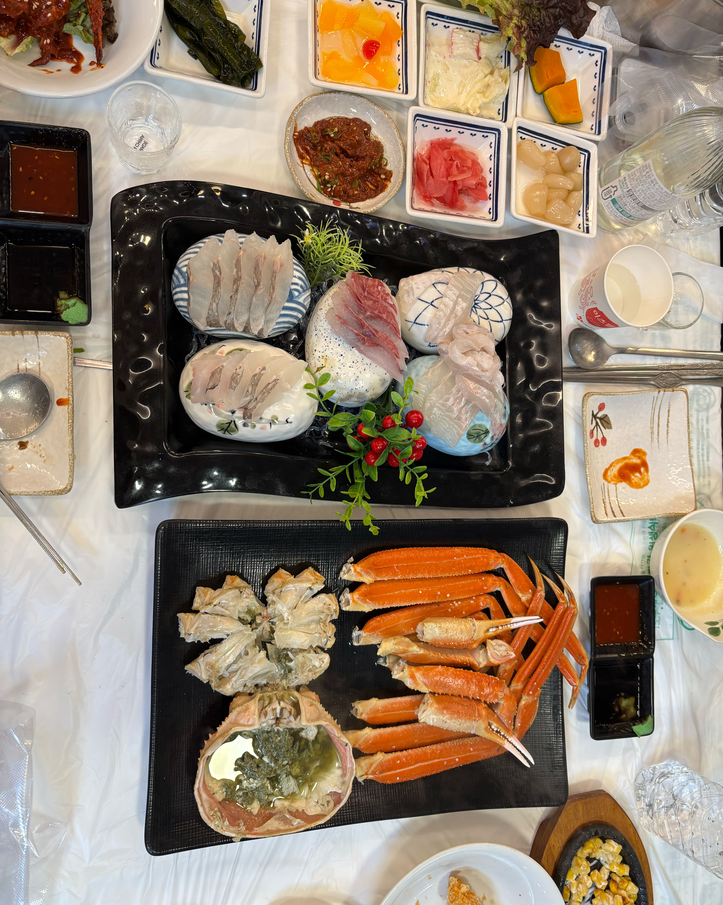 반찬도 실하고 만족스러운 식사했네요!! 식당도 조용조용해서 대게 먹으면서 대화하기도 좋습니