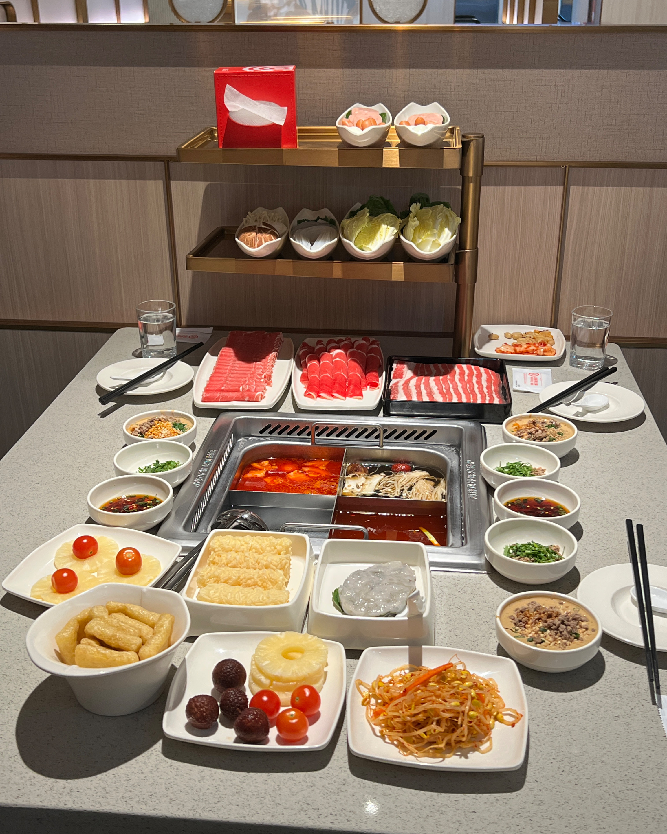평일 오후 5시까지 런치세트 있어서 좋았어요. 직원분들 엄청 친절하시고 그릇도 빨리 치워주