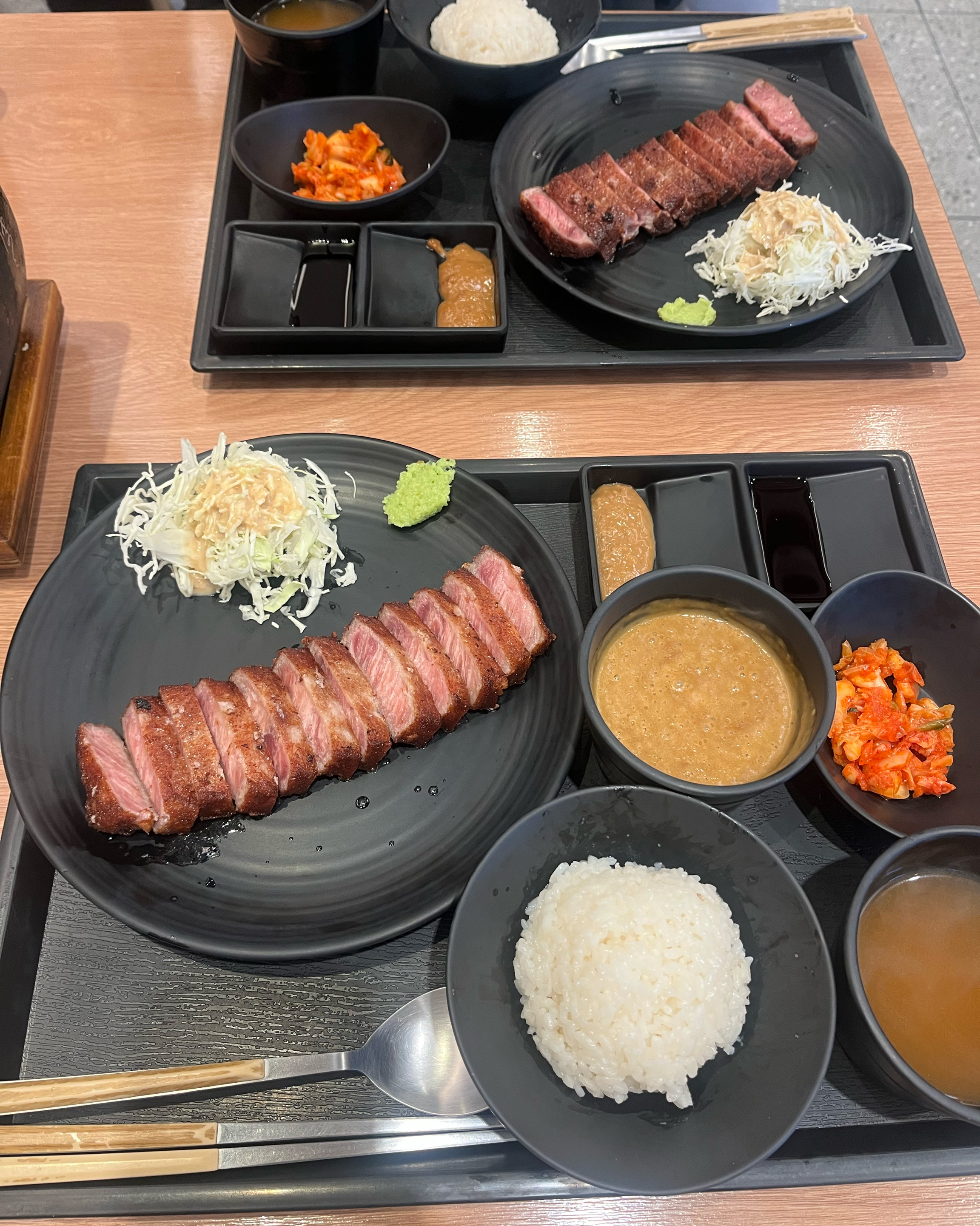 친구가 맛집이라며 데리고 가준 곳인데 진짜 맛있었어요!! 카레도 맛있구요! - 불당동 맛집 규카츠정 천안불당점