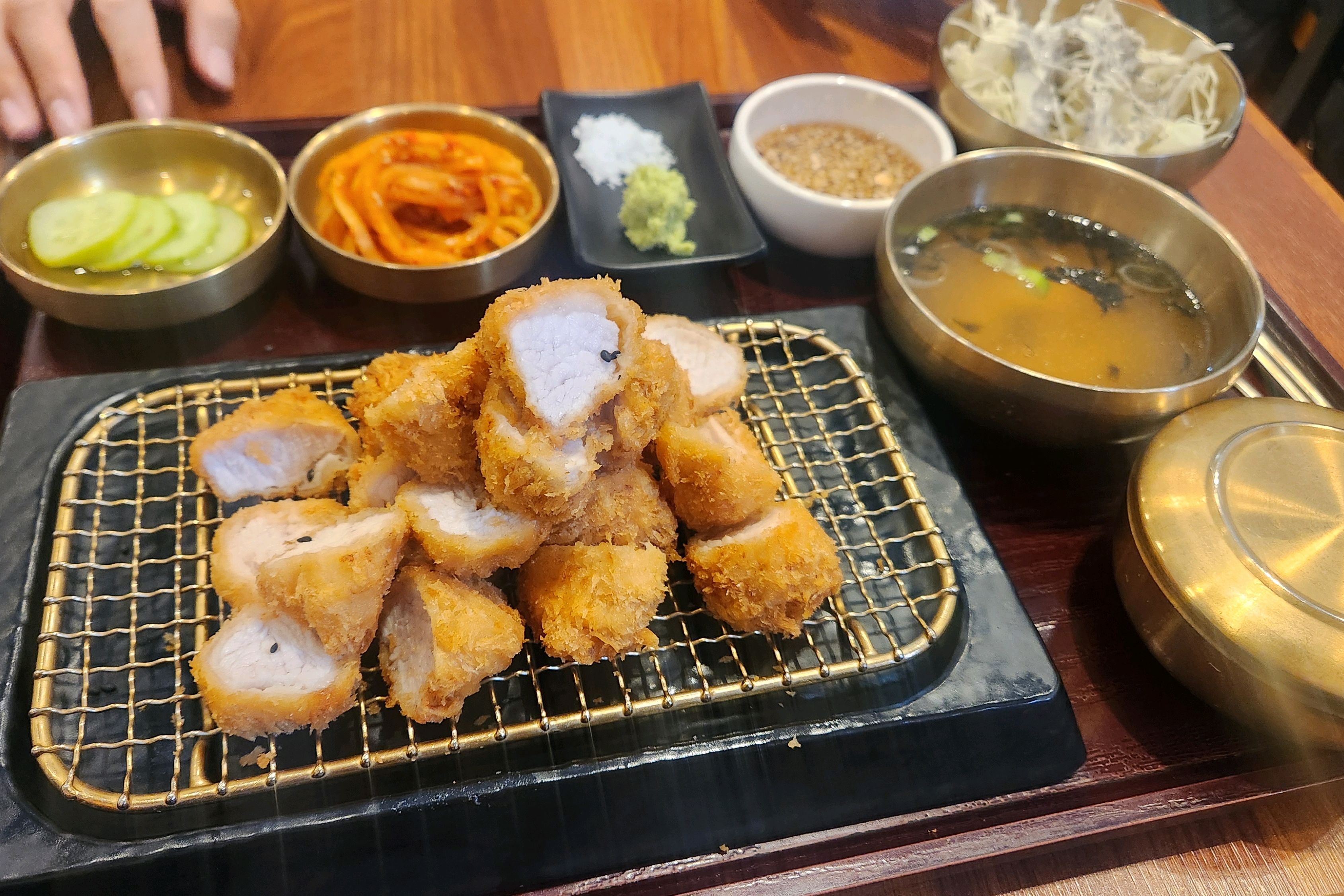 대전 미쳤네? 이런 환장할 맛집을 가지고 있었네??? - 대전 맛집 숯불돈까스