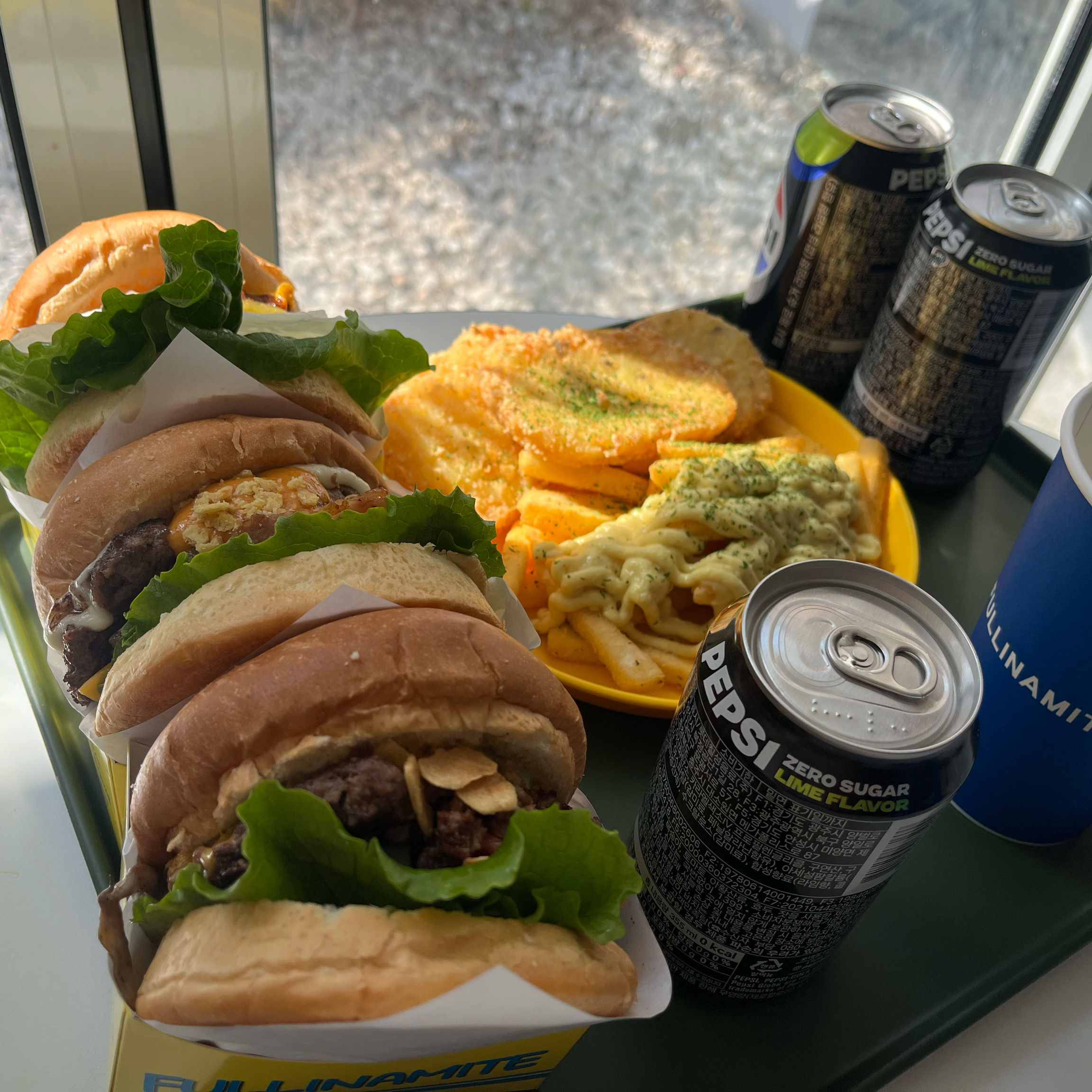 [홍대입구역 맛집 풀리너마이트 홍대] 직접 가본 로컬 리뷰