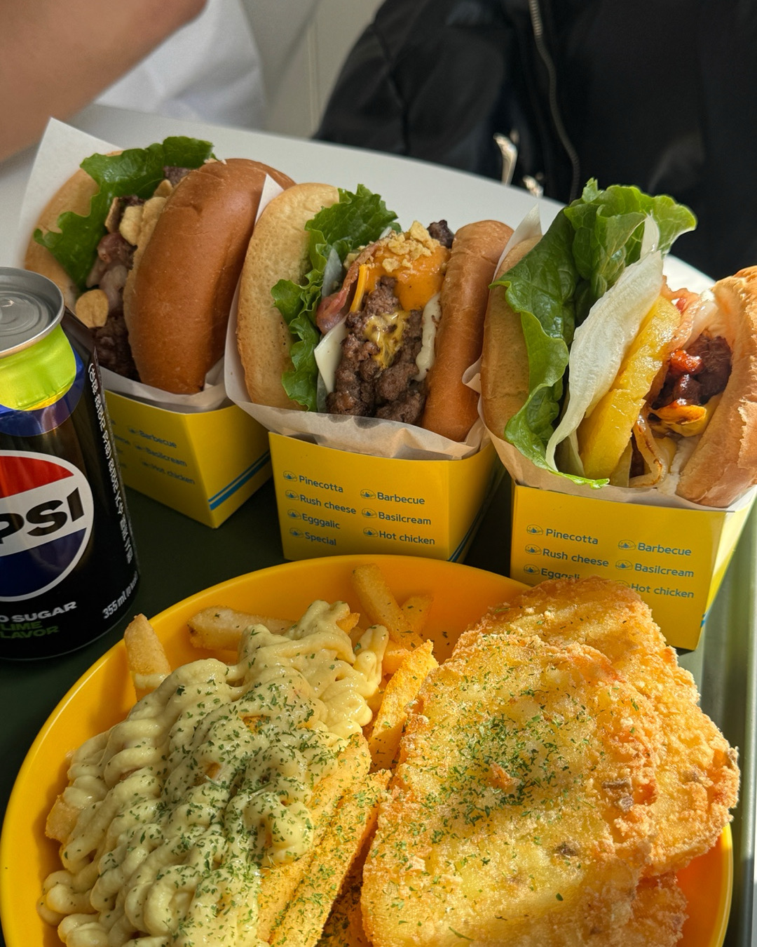 [홍대입구역 맛집 풀리너마이트 홍대] 직접 가본 로컬 리뷰