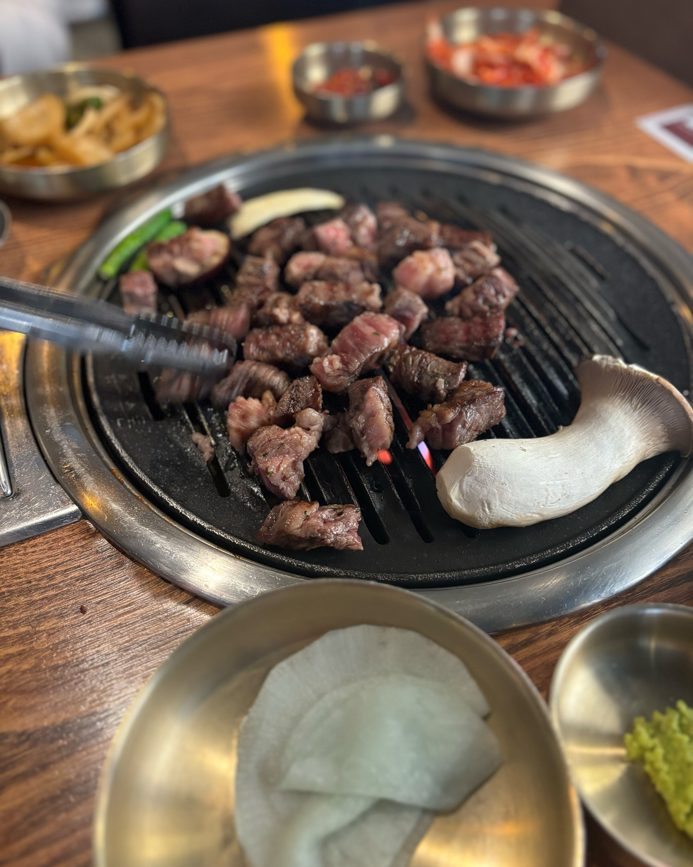 [홍대입구역 맛집 육몽 홍대본점] 직접 가본 로컬 리뷰