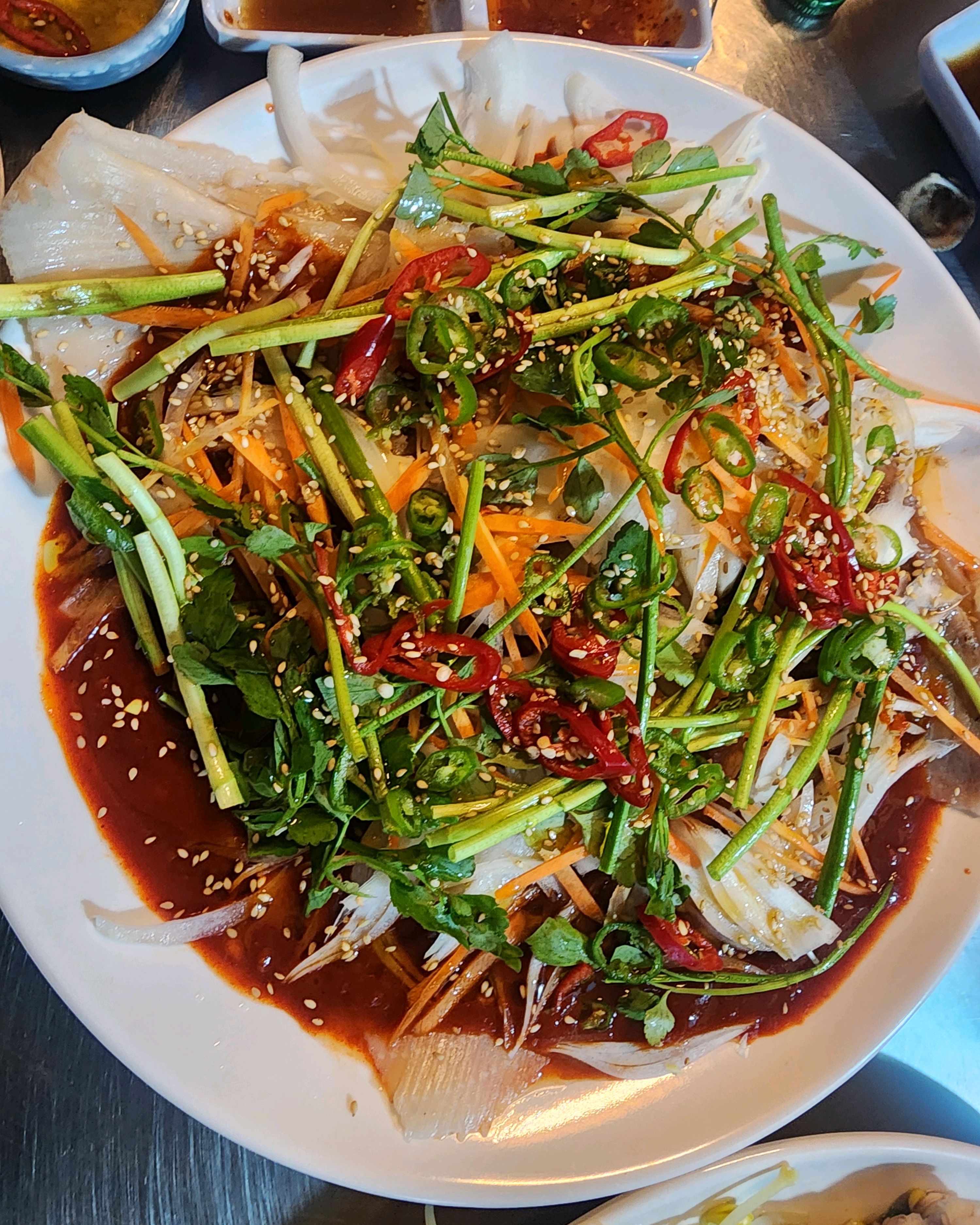 아귀수육먹는곳이 있는데 이제 여기로 단골이 될거같아요ᆢ가오리찜 넘맛있어요ᆢ 사장님들 너무