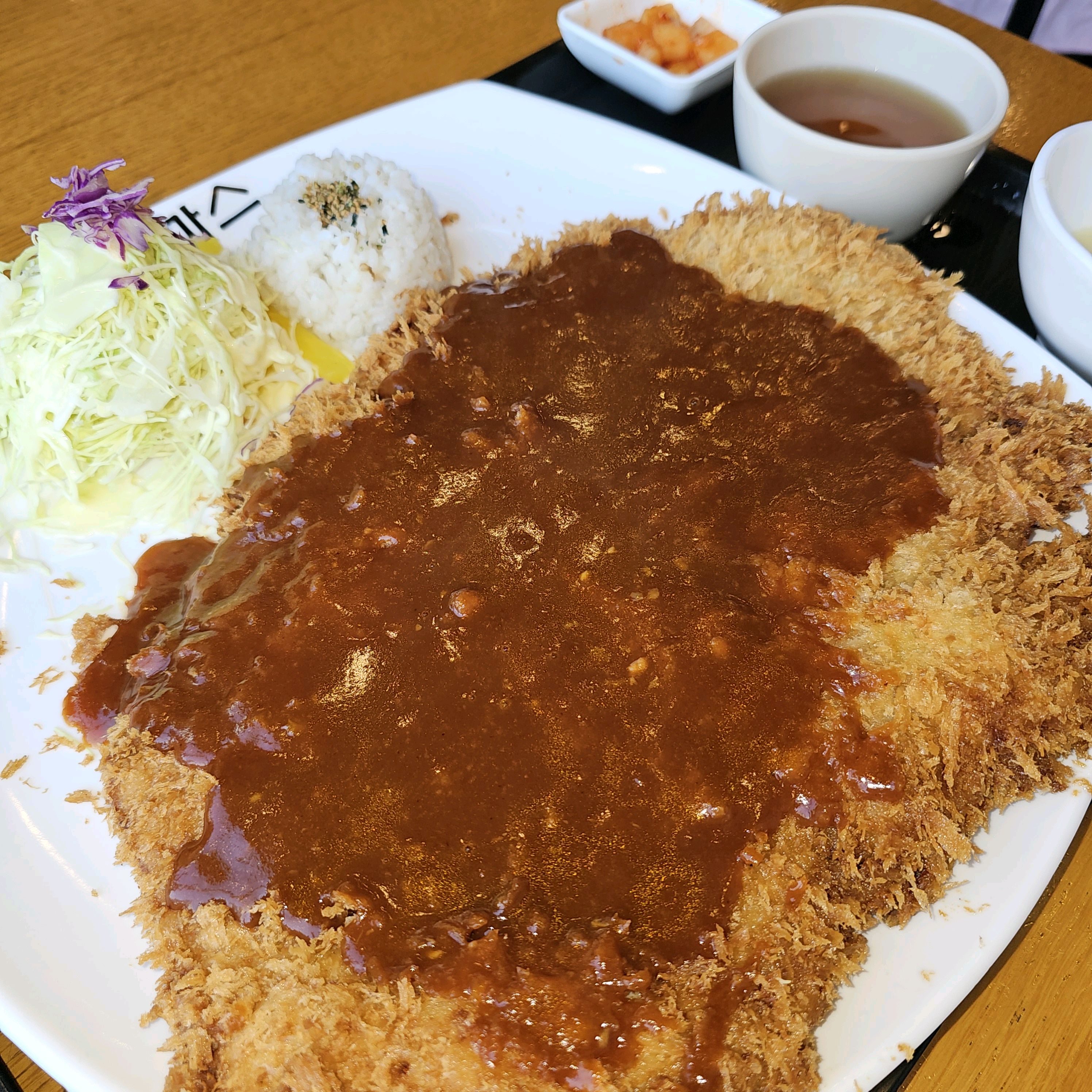 딱 점심시간에 갔더니 웨이팅 잠깐하고 금방 들어갔어요! - 원주 행구동 맛집 홍익돈까스 원주점