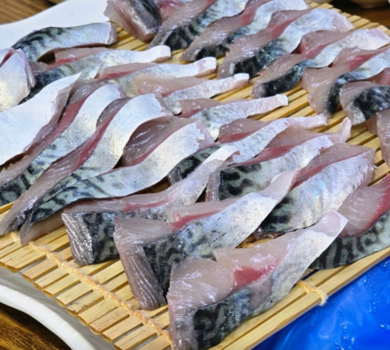 고등어회가 비린맛하나없고 더 맛있네요 - 제주 맛집 원담 제주본점