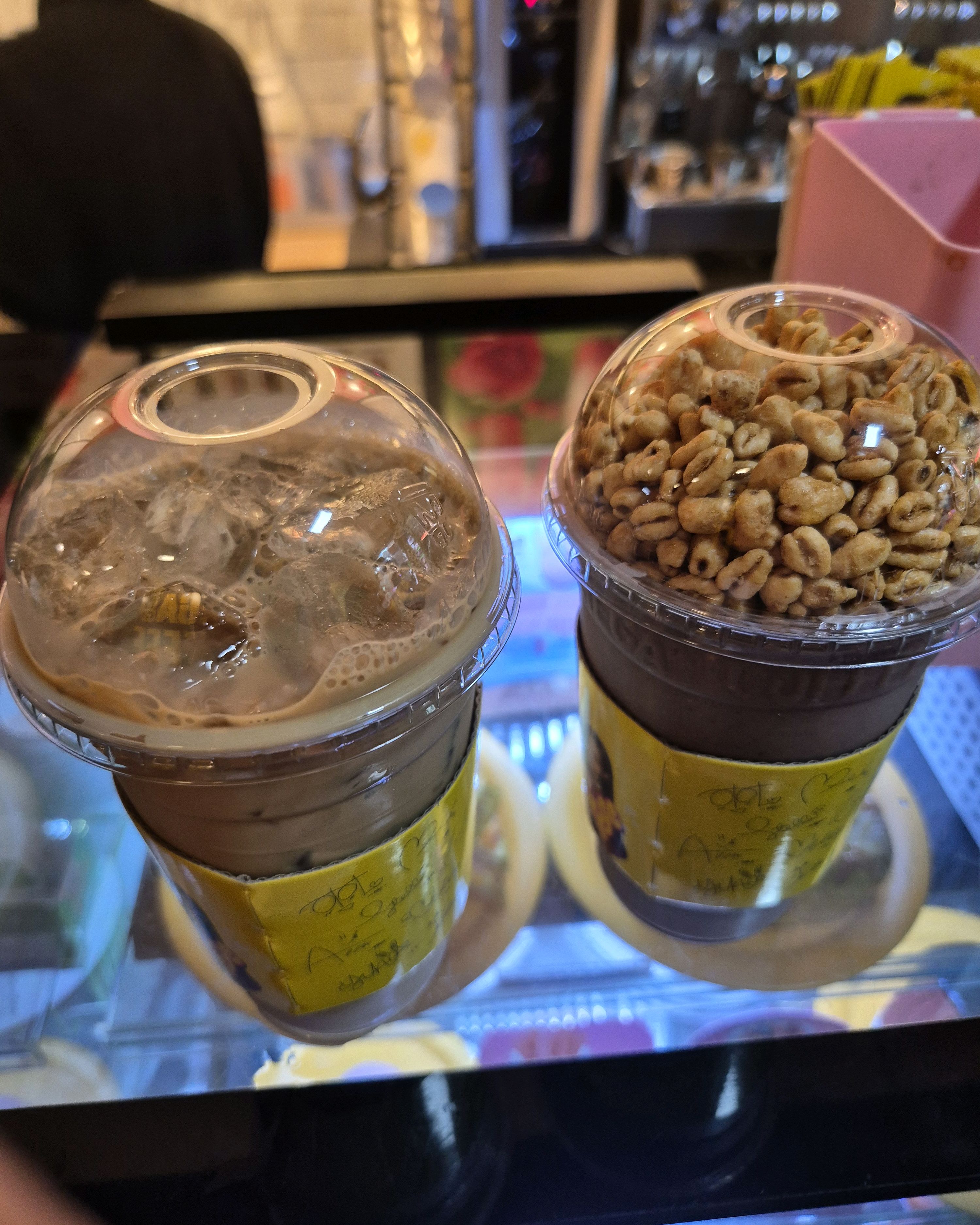 역시 가성비는 메가커피가 최고! 달달한커피랑 음료도 제일 깔끔하고 맛있어요ㅎ - 천호동 맛집 메가MGC커피 천호로데오점