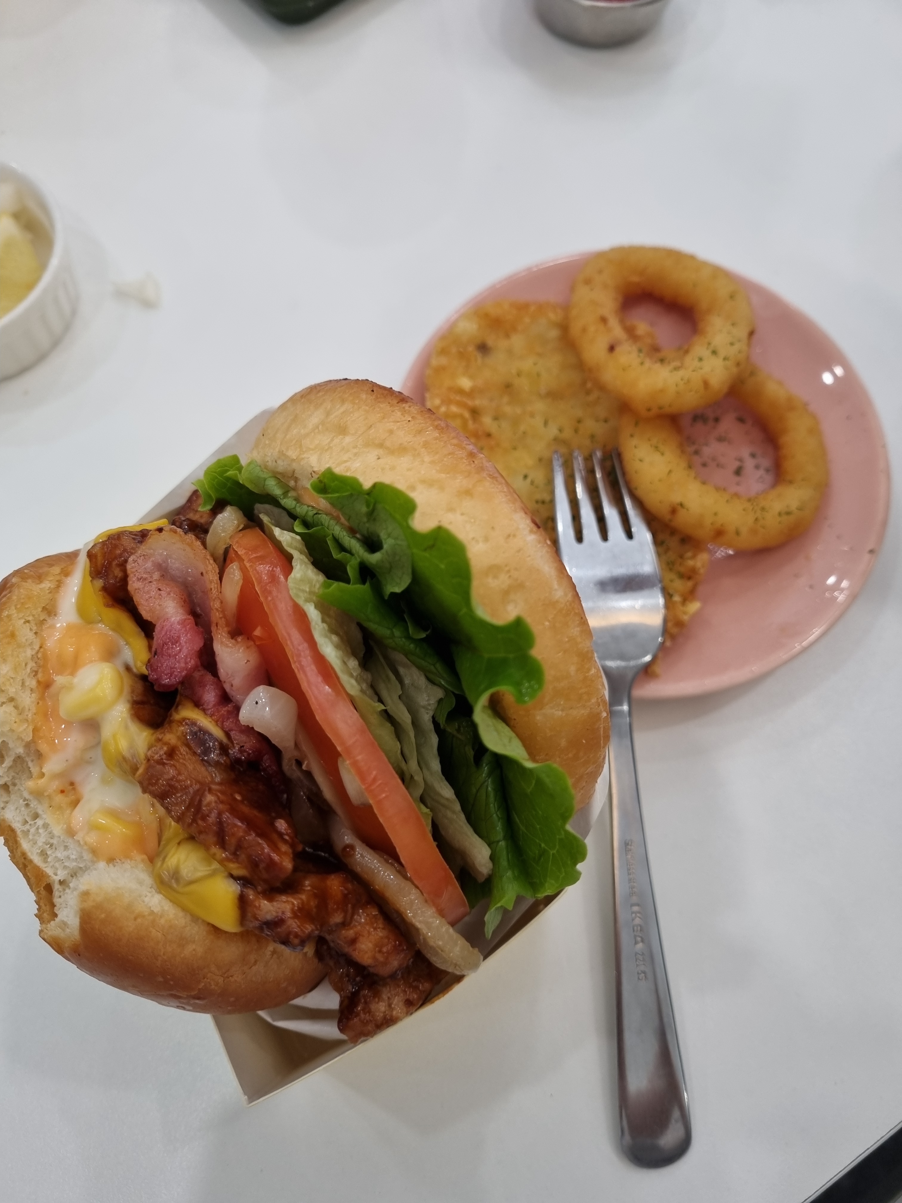 [홍대입구역 맛집 풀리너마이트 홍대] 직접 가본 로컬 리뷰