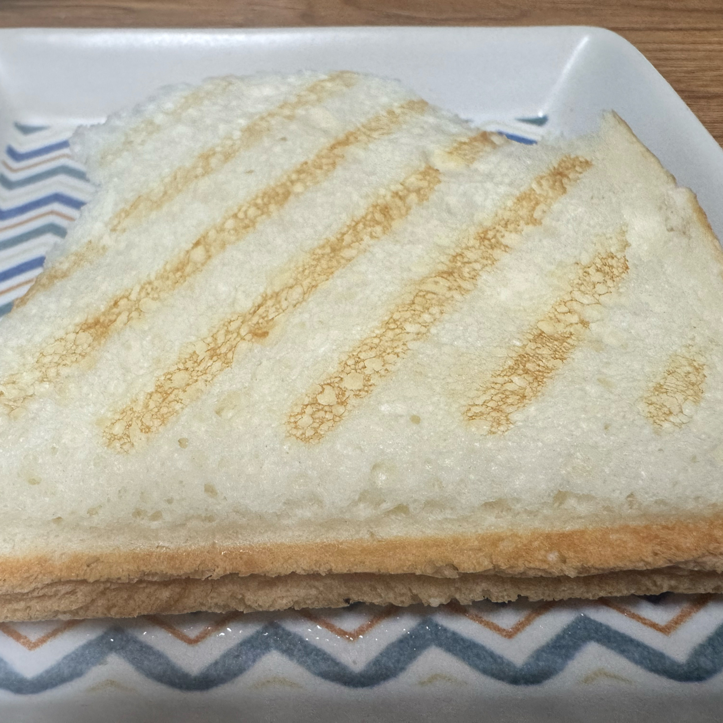 저번주에 너무 맛있게 먹었어요 바로 나온빵이라 촉촉함이 몇일을 가더라고여 - 시흥 맛집 화이트리에 시흥 배곧점