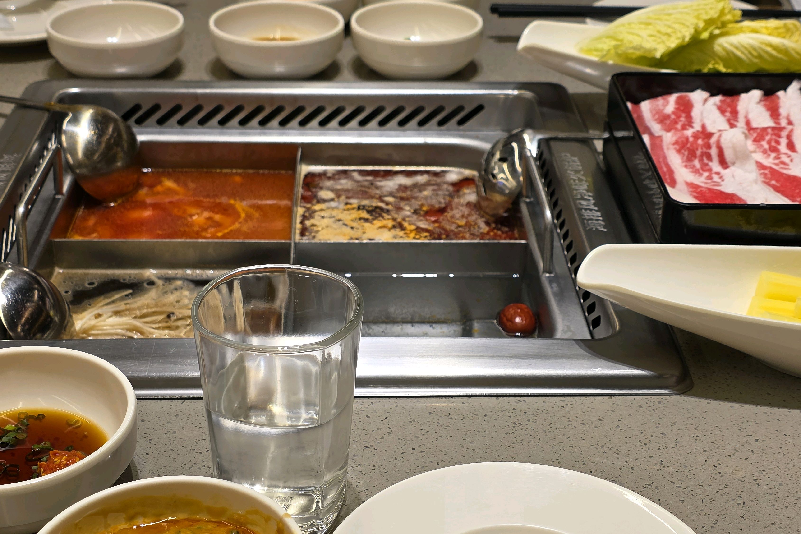 제가 정말 좋아하는 하이디라오~ 영등포점에서도 맛있게 먹었습니다 하지만 다른 곳에 비해서