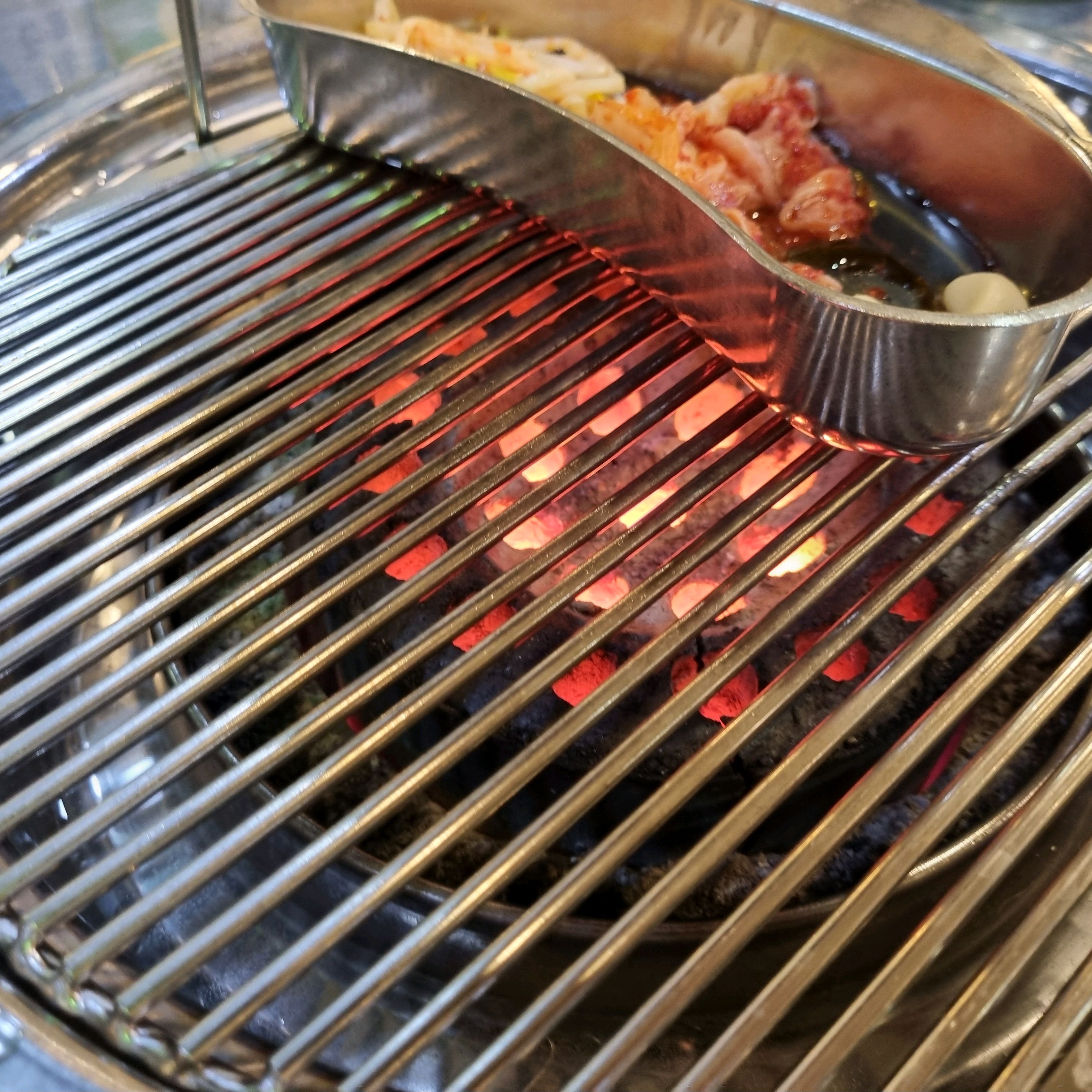 유투브에서 우연히 보고 찾아갔습니다. 송도에서 검단까지 거리가 꽤 멀더군요. 거의 한 시간