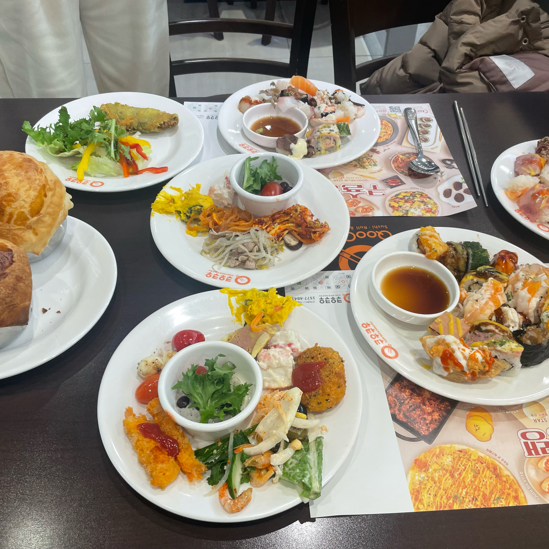 리모델링이 있었대도 오래된 식당인데 - 화명동 맛집 쿠우쿠우 화명점