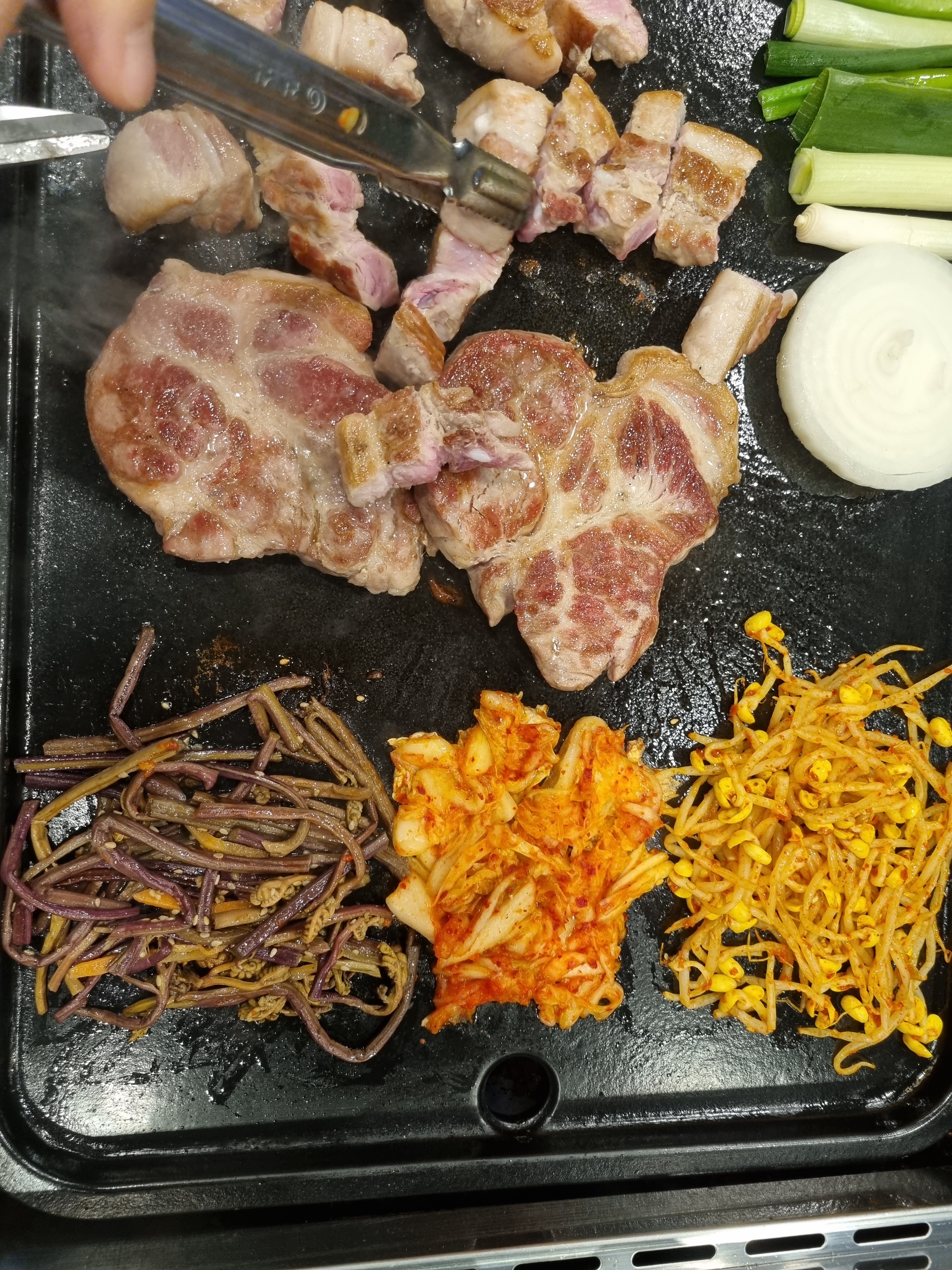 경포대놀러와서 온 고깃집인데 기대한것보다 고기도 맛있고 친절하네용~~강릉놀러오시는 분들은