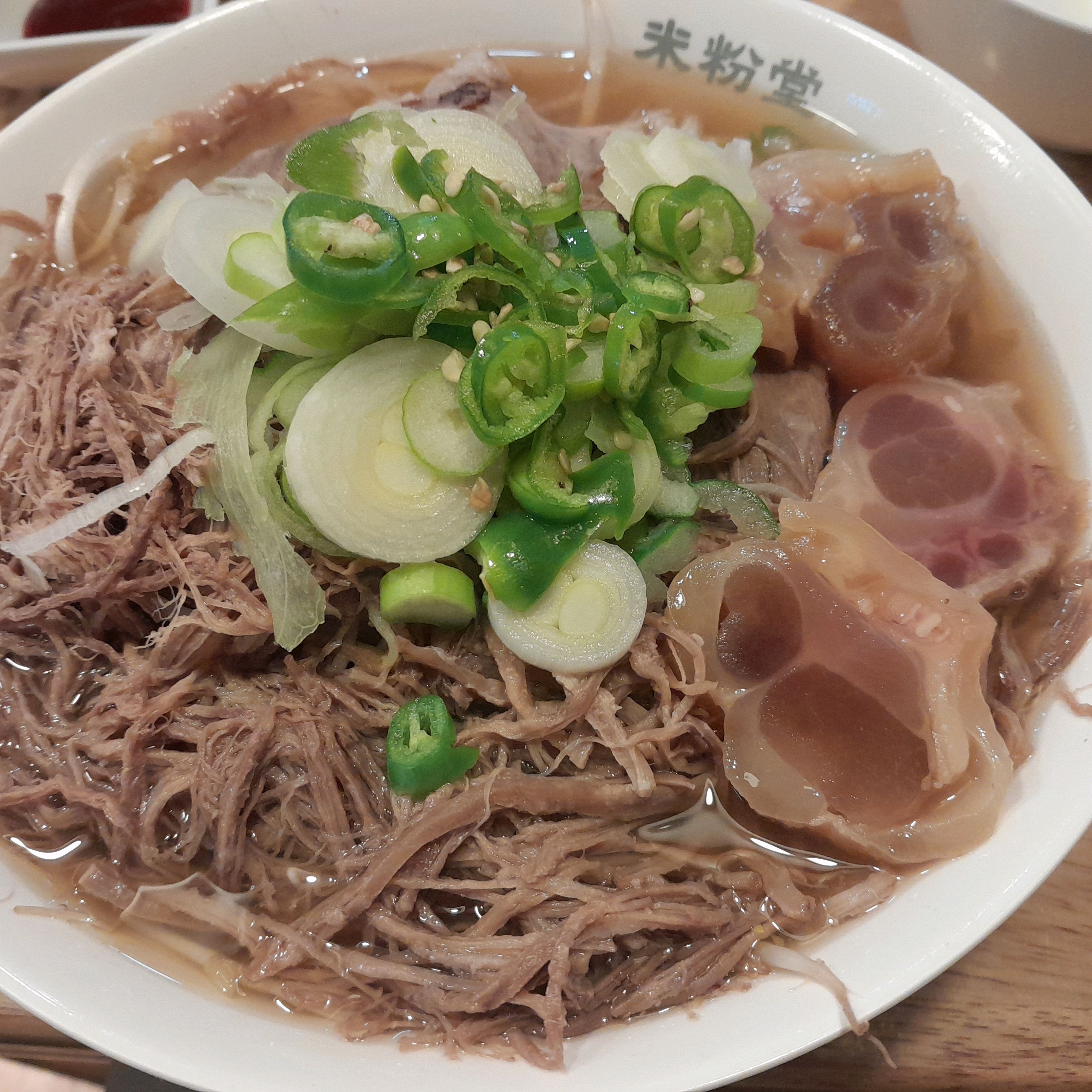 국물이 깔끔하고 아주 맛있어요 양도 엄청 푸짐해서 든든하게 먹을 수 있어요! - 부산 기장 맛집 미분당 동부산오시리아점