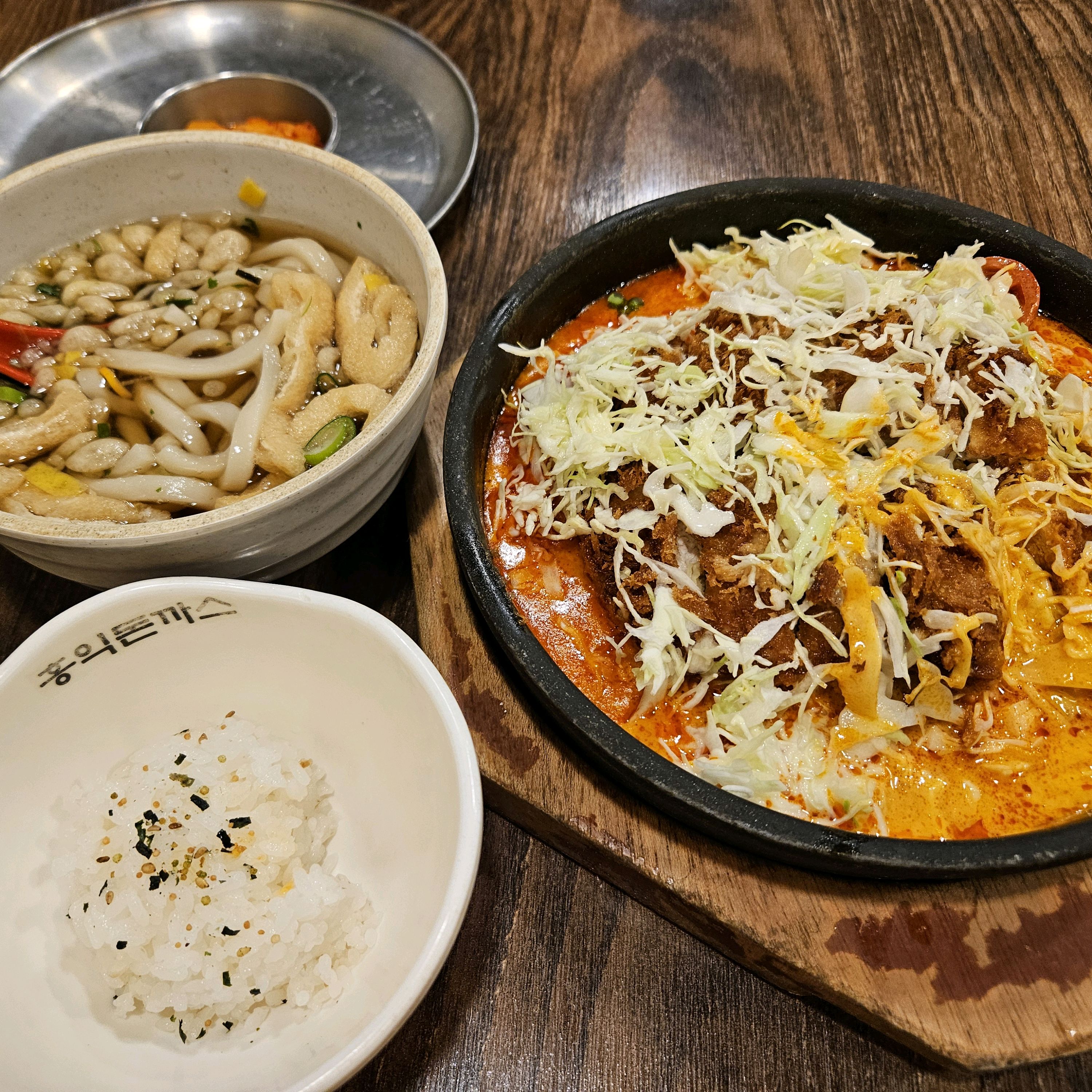 더블치즈돈까스는 처음 먹어봣는데 - 대구 수성구 맛집 홍익돈까스 대구황금점