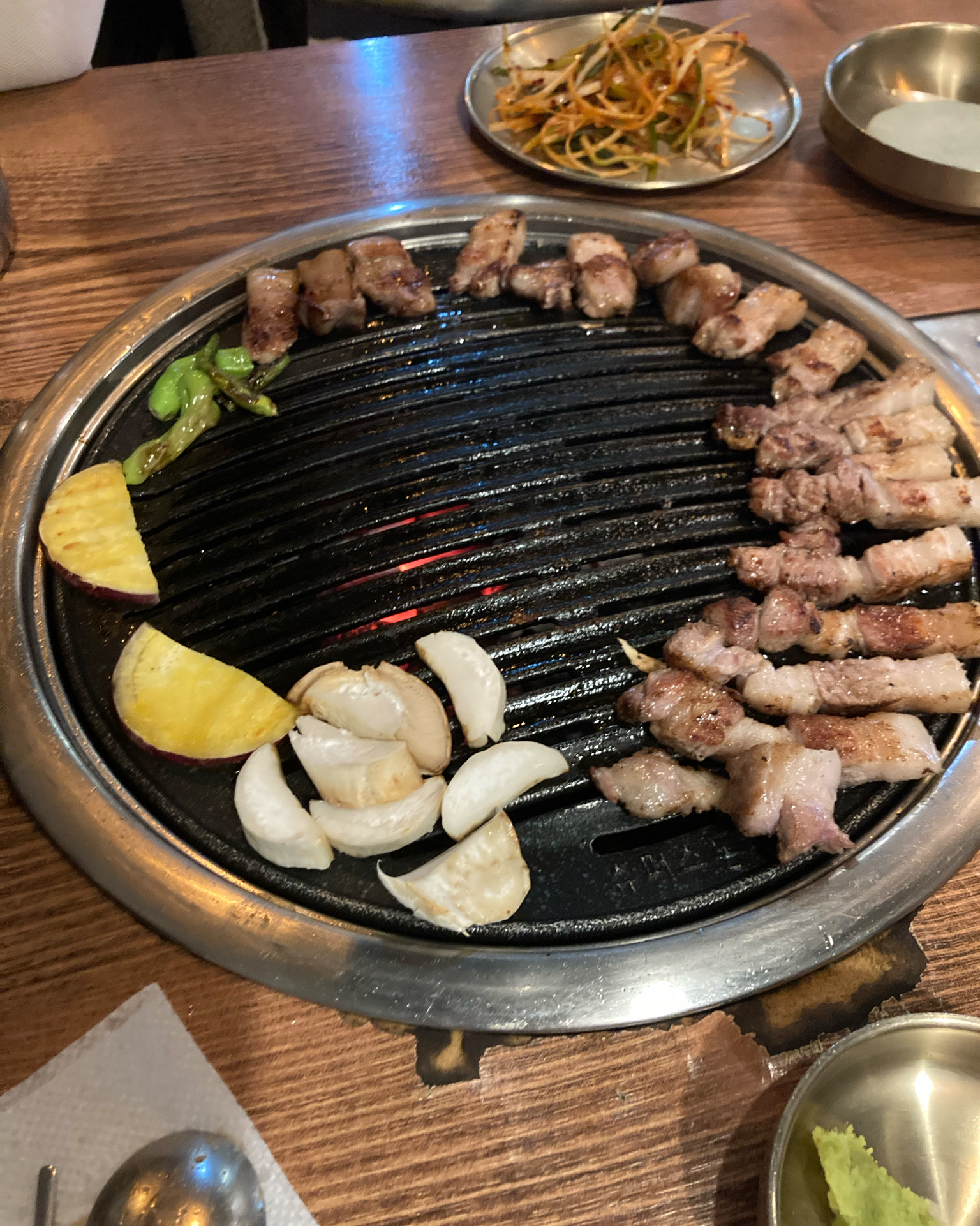 [홍대입구역 맛집 육몽 홍대본점] 직접 가본 로컬 리뷰