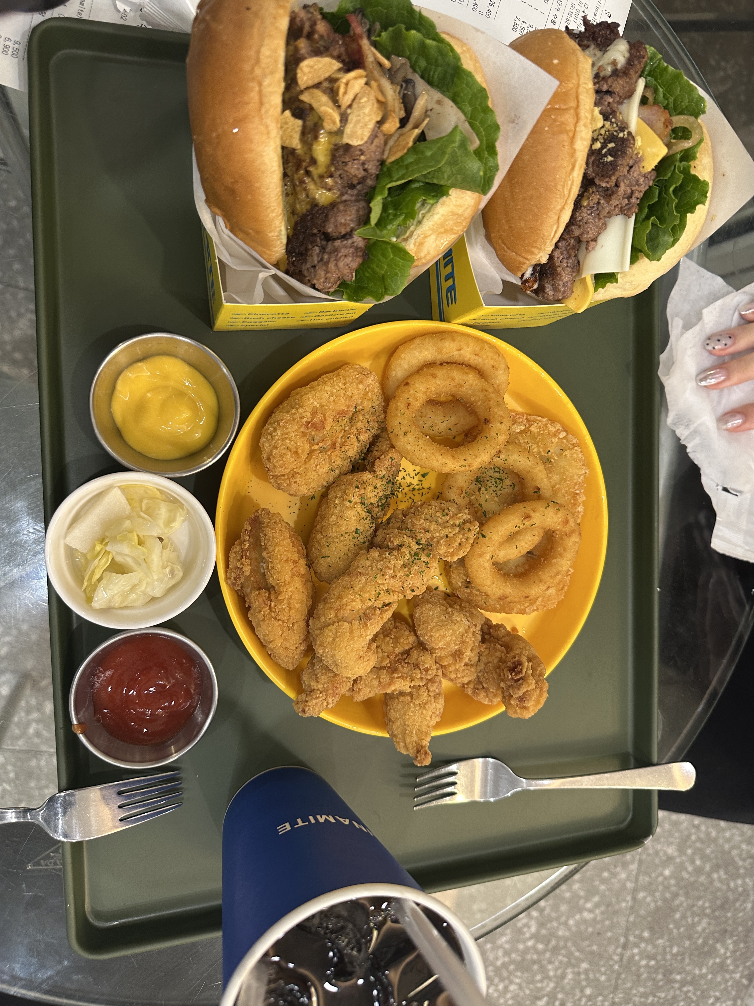 [홍대입구역 맛집 풀리너마이트 홍대] 직접 가본 로컬 리뷰