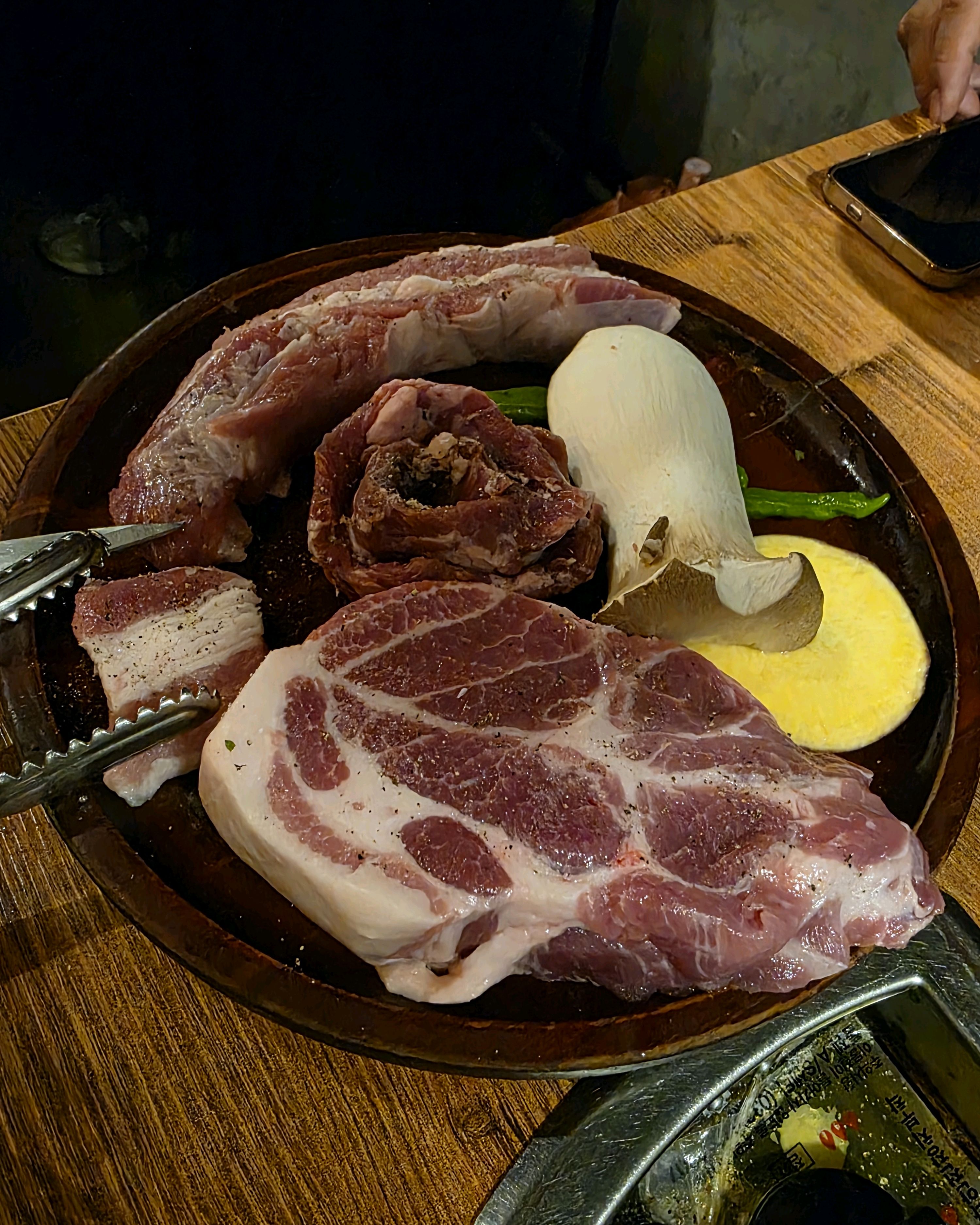 [홍대입구역 맛집 육몽 홍대본점] 직접 가본 로컬 리뷰