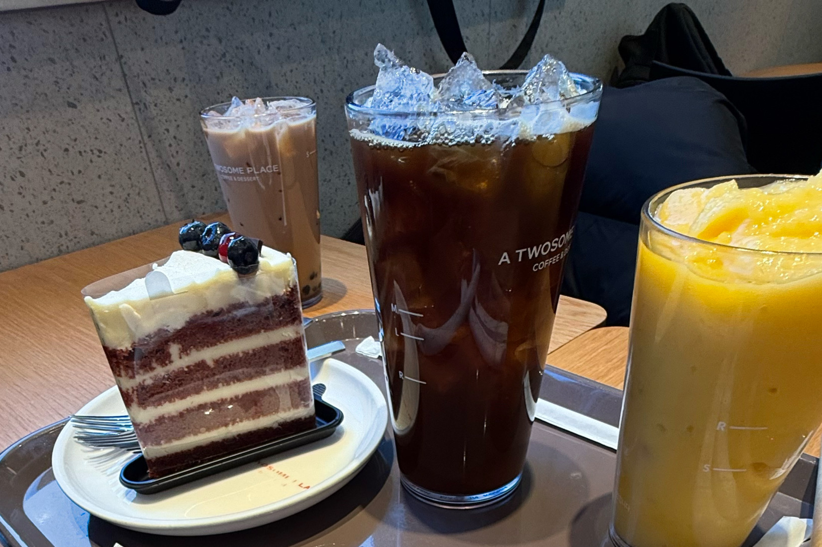 [부산역 맛집 투썸플레이스 부산역점] 직접 가본 로컬 리뷰