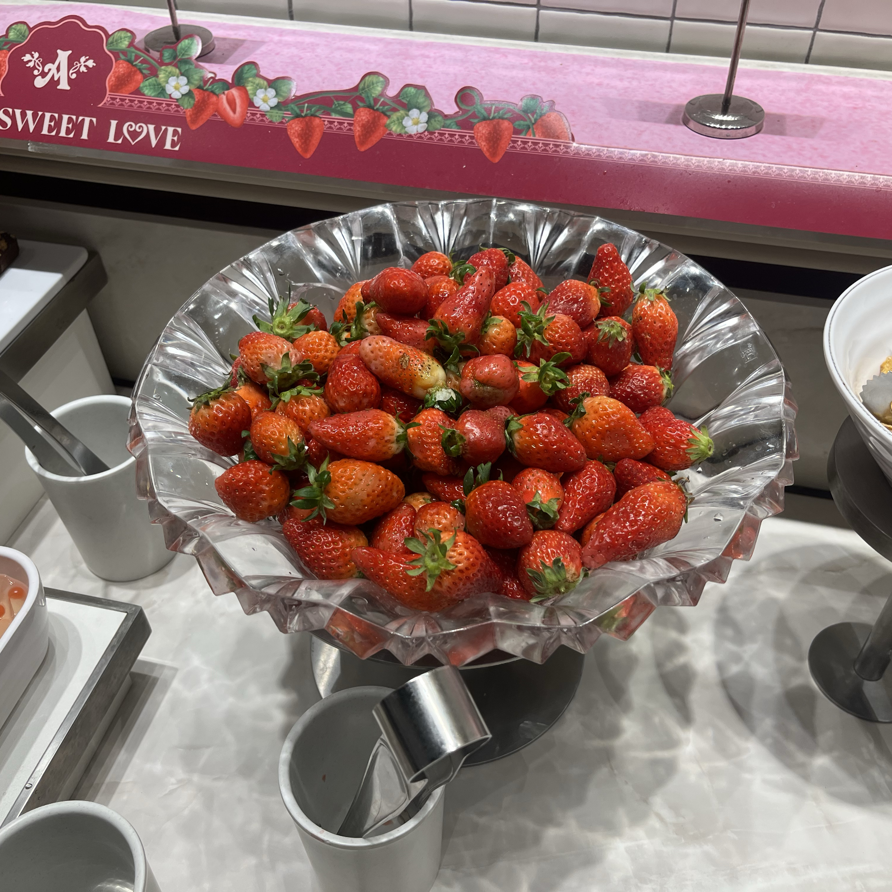 딸기축제라 딸기 많이 먹고왔어요 - 기흥 맛집 애슐리퀸즈 AK기흥점