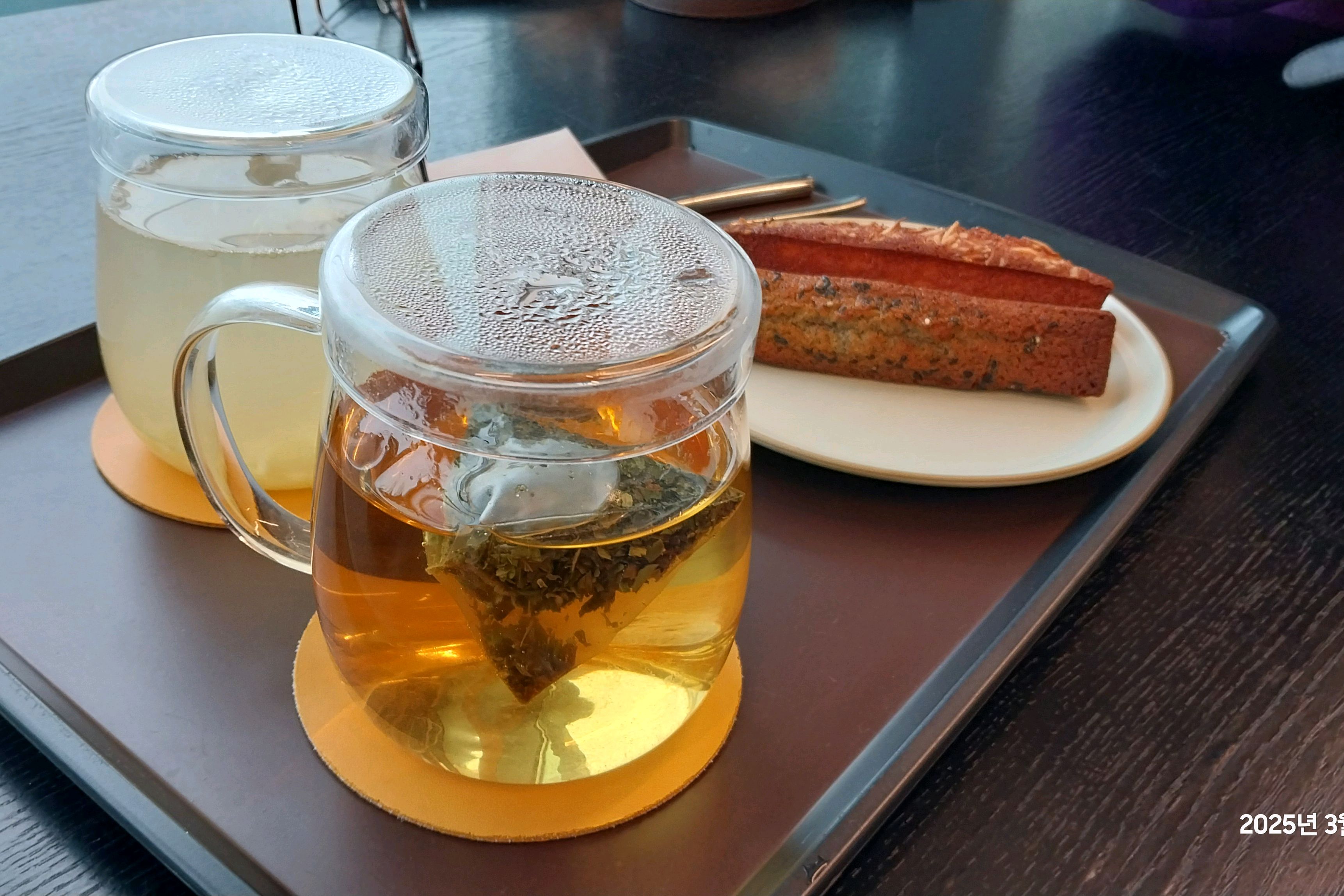 [동해 맛집 카페히즈] 직접 가본 로컬 리뷰
