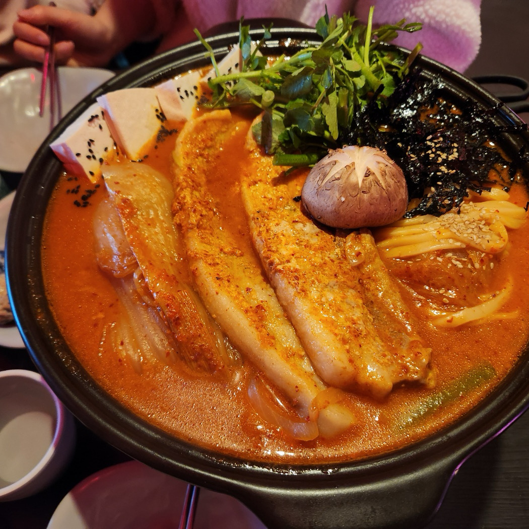 [홍대입구역 맛집 붉은낙타] 직접 가본 로컬 리뷰