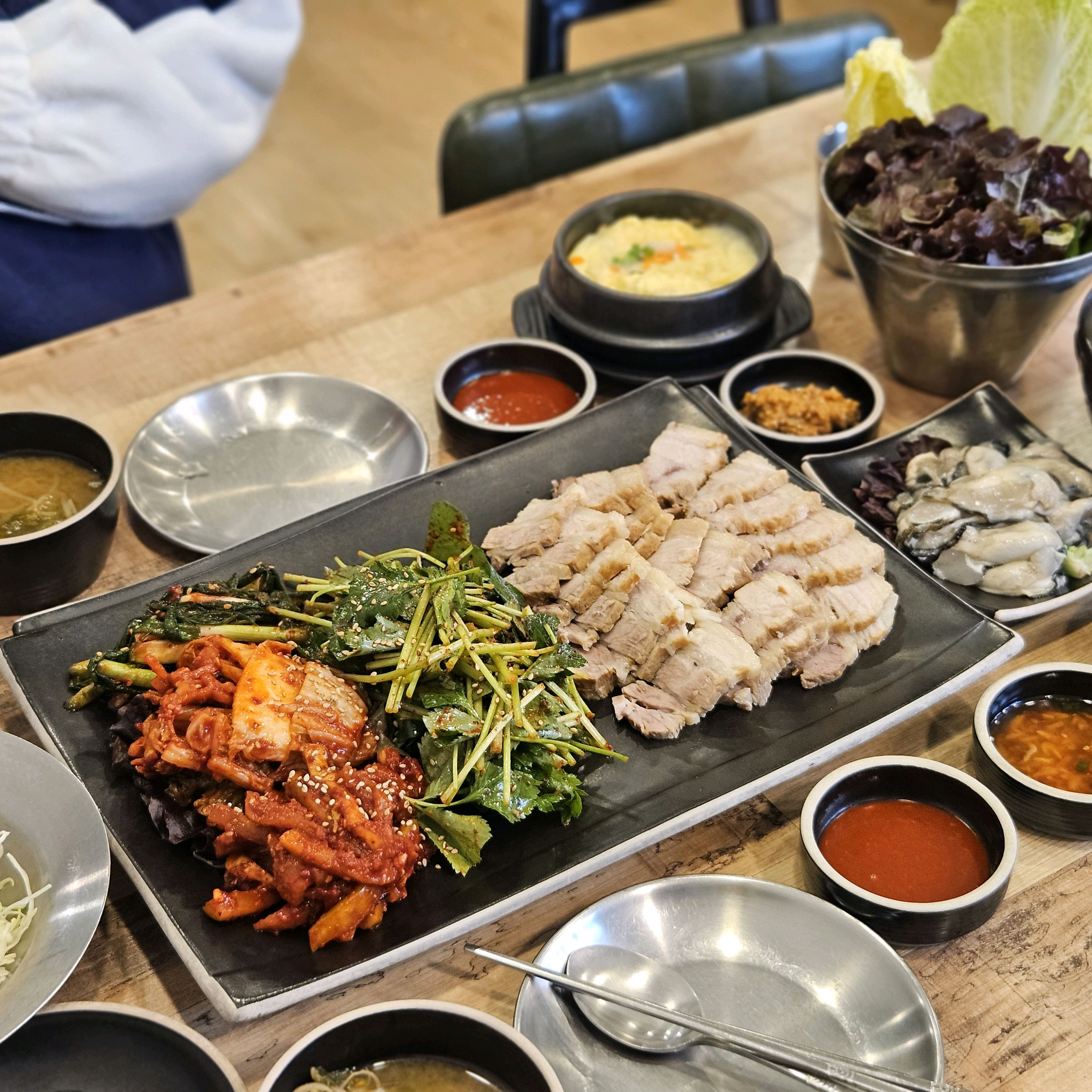 굴보쌈 맛집 !!! - 권선동 맛집 보쌈1979 본점