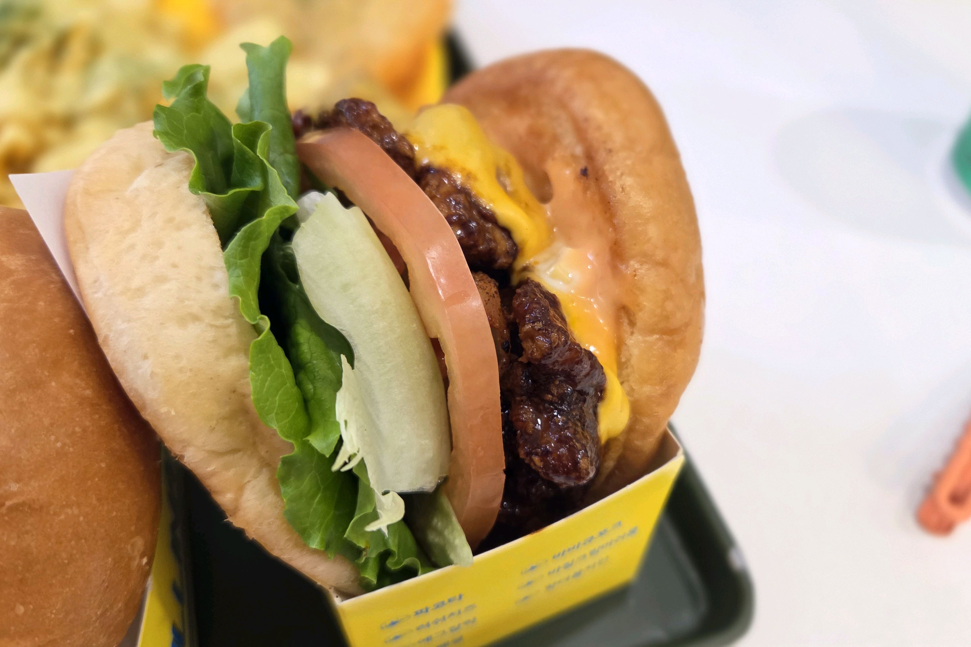 [홍대입구역 맛집 풀리너마이트 홍대] 직접 가본 로컬 리뷰