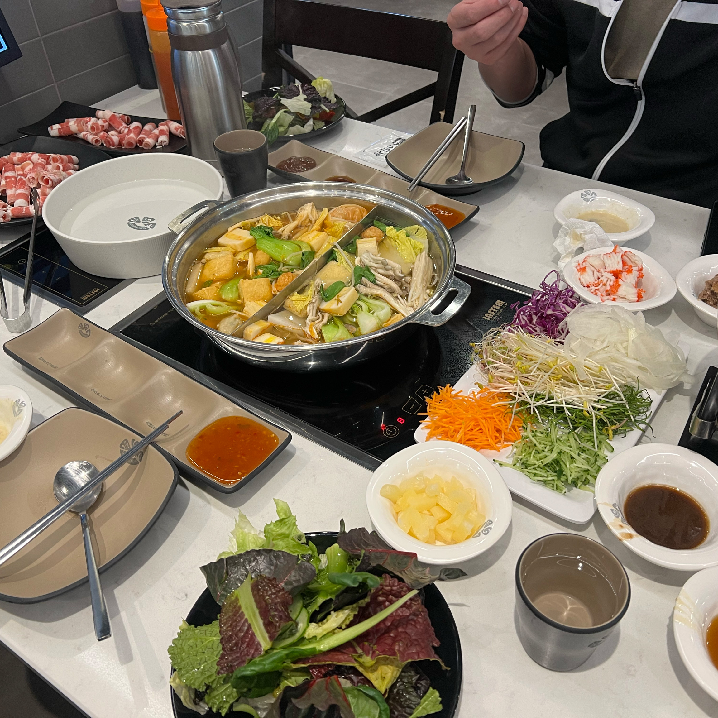 소담촌 다른 지점을 애용하고 있는데, 이번에 수원권선점 방문했습니다. 주차를 마트 주차장에
