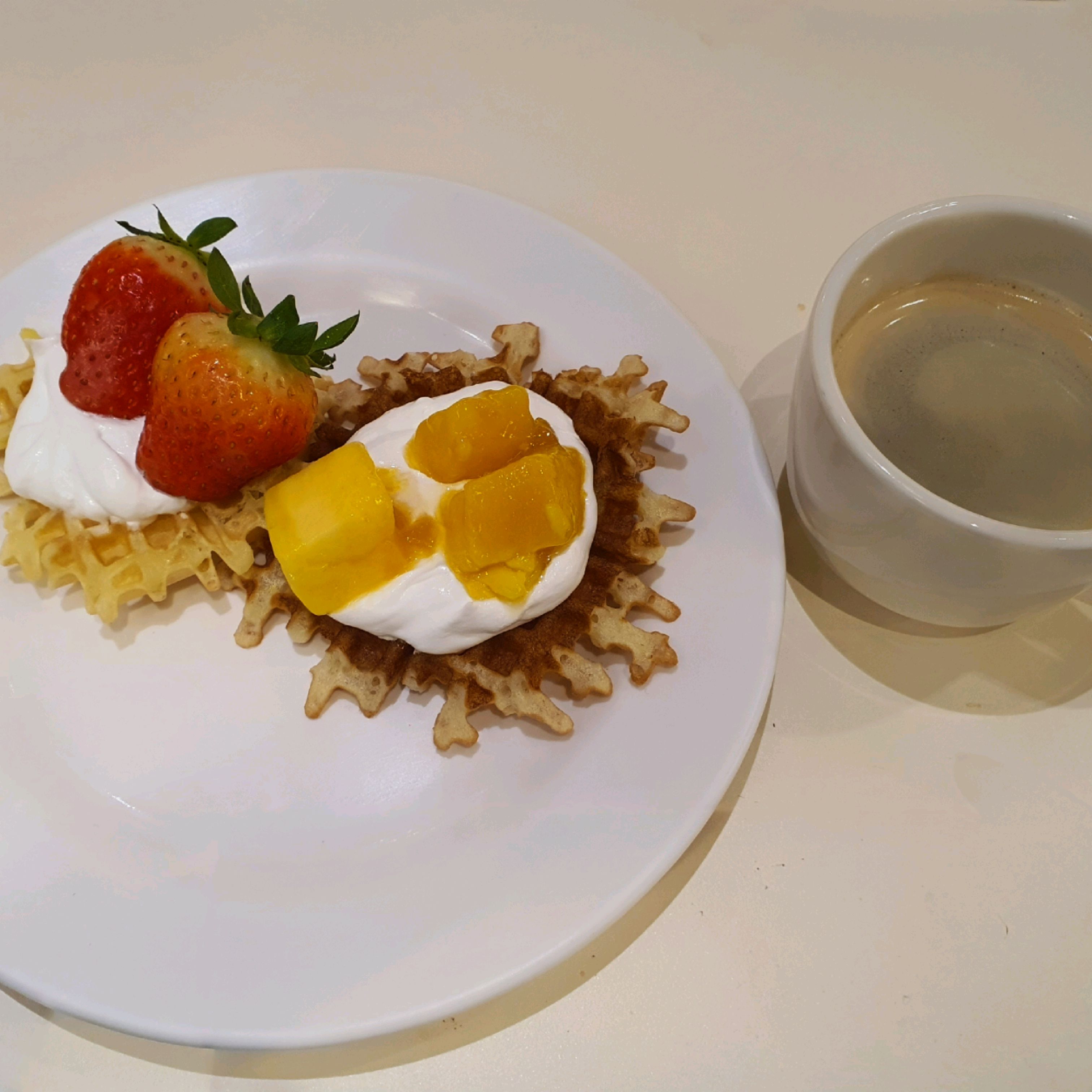 먹느라 사진을 이거밖에 못 찍었어요..^^ 애슐리는 언제나 가성비 맛집이고, 마무리로 좋