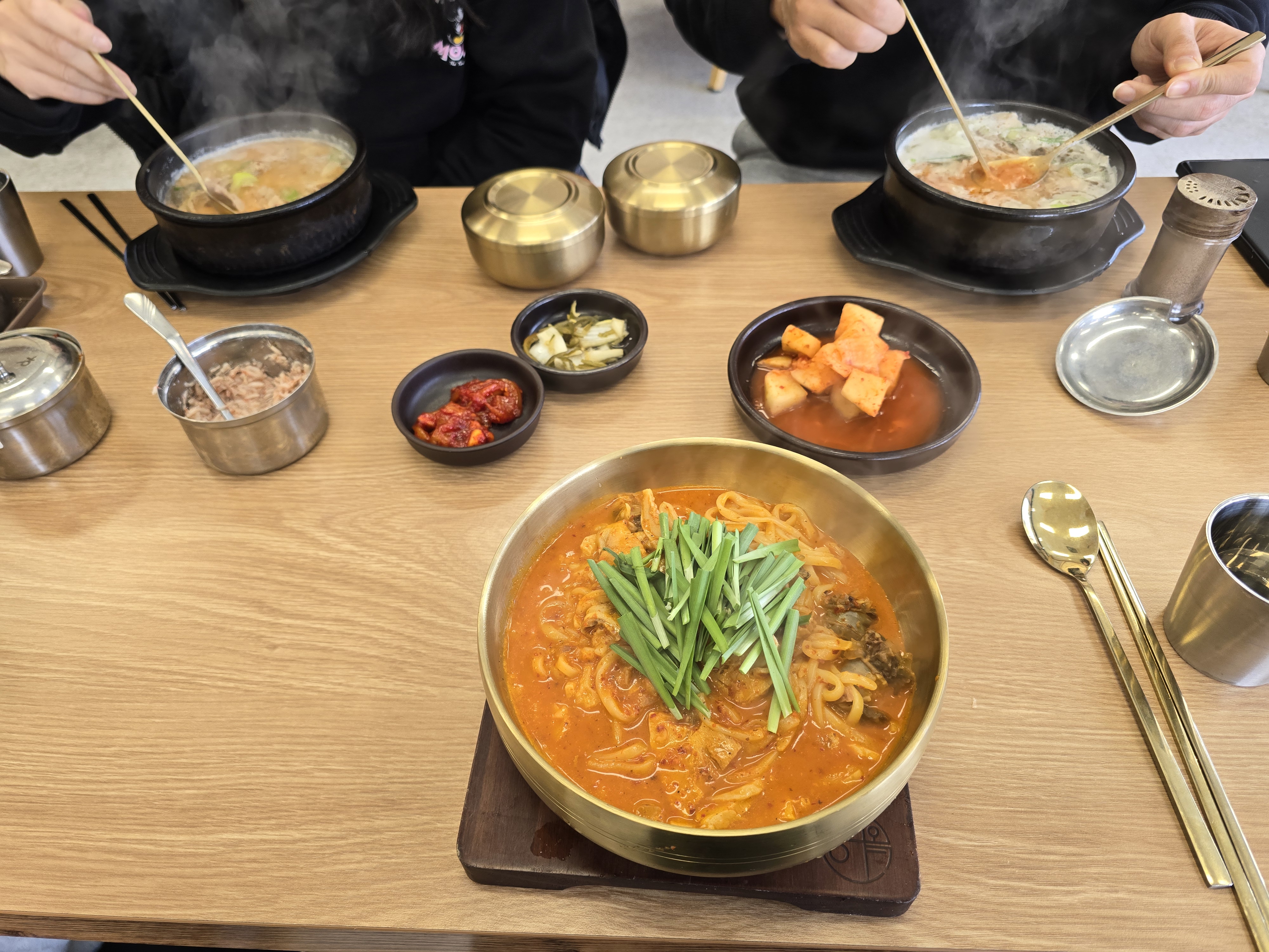 순대국을 원래 좋아하는데 칼순대국 판매하는 곳이 있다고해서 찾아왔습니다! 동네에 이런곳 생
