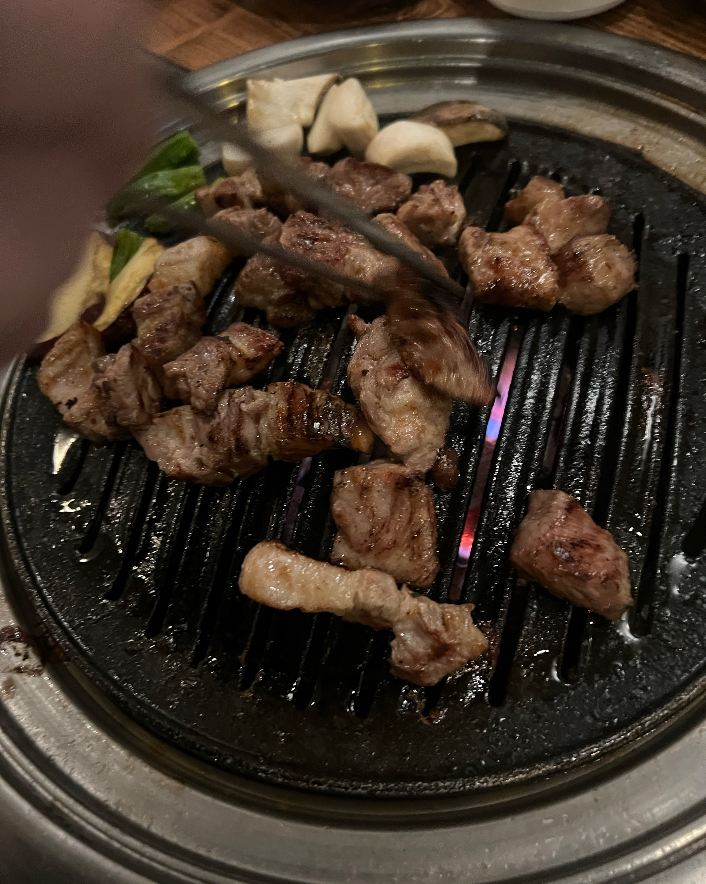 [홍대입구역 맛집 육몽 홍대본점] 직접 가본 로컬 리뷰