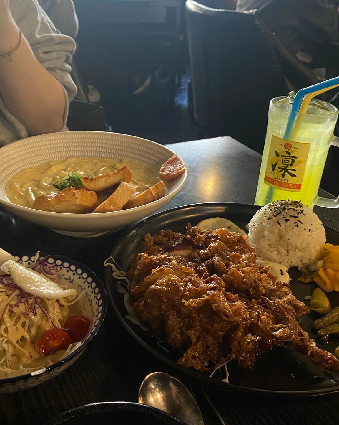 [홍대입구역 맛집 카쿠시타] 직접 가본 로컬 리뷰