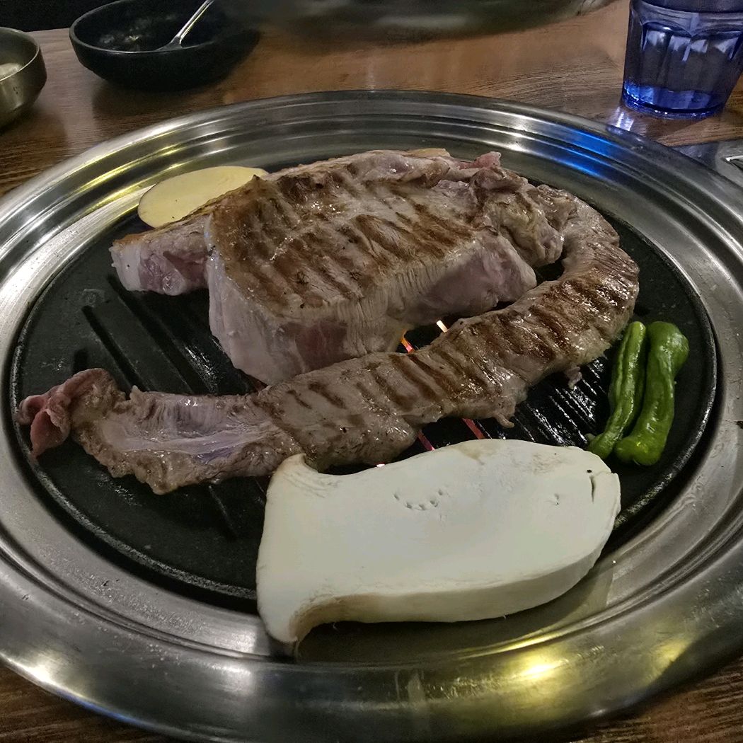 [홍대입구역 맛집 육몽 홍대본점] 직접 가본 로컬 리뷰