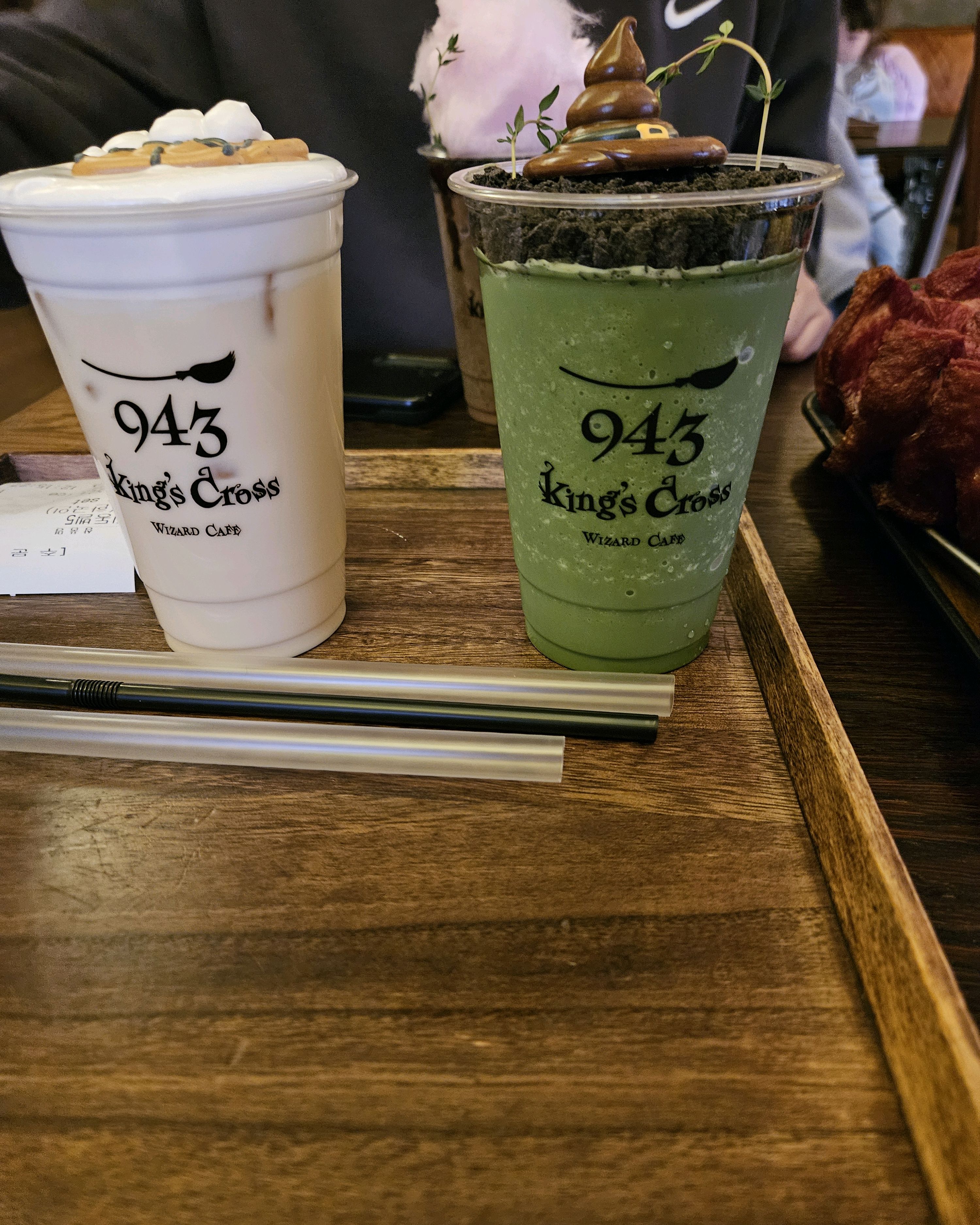 [홍대입구역 맛집 943 킹스크로스CAFE] 직접 가본 로컬 리뷰