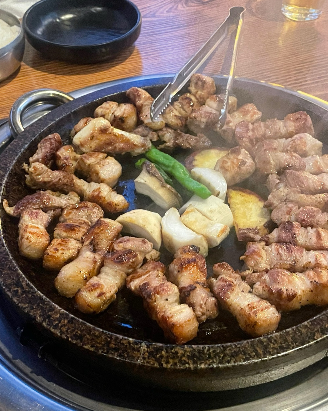 [홍대입구역 맛집 육몽 홍대본점] 직접 가본 로컬 리뷰