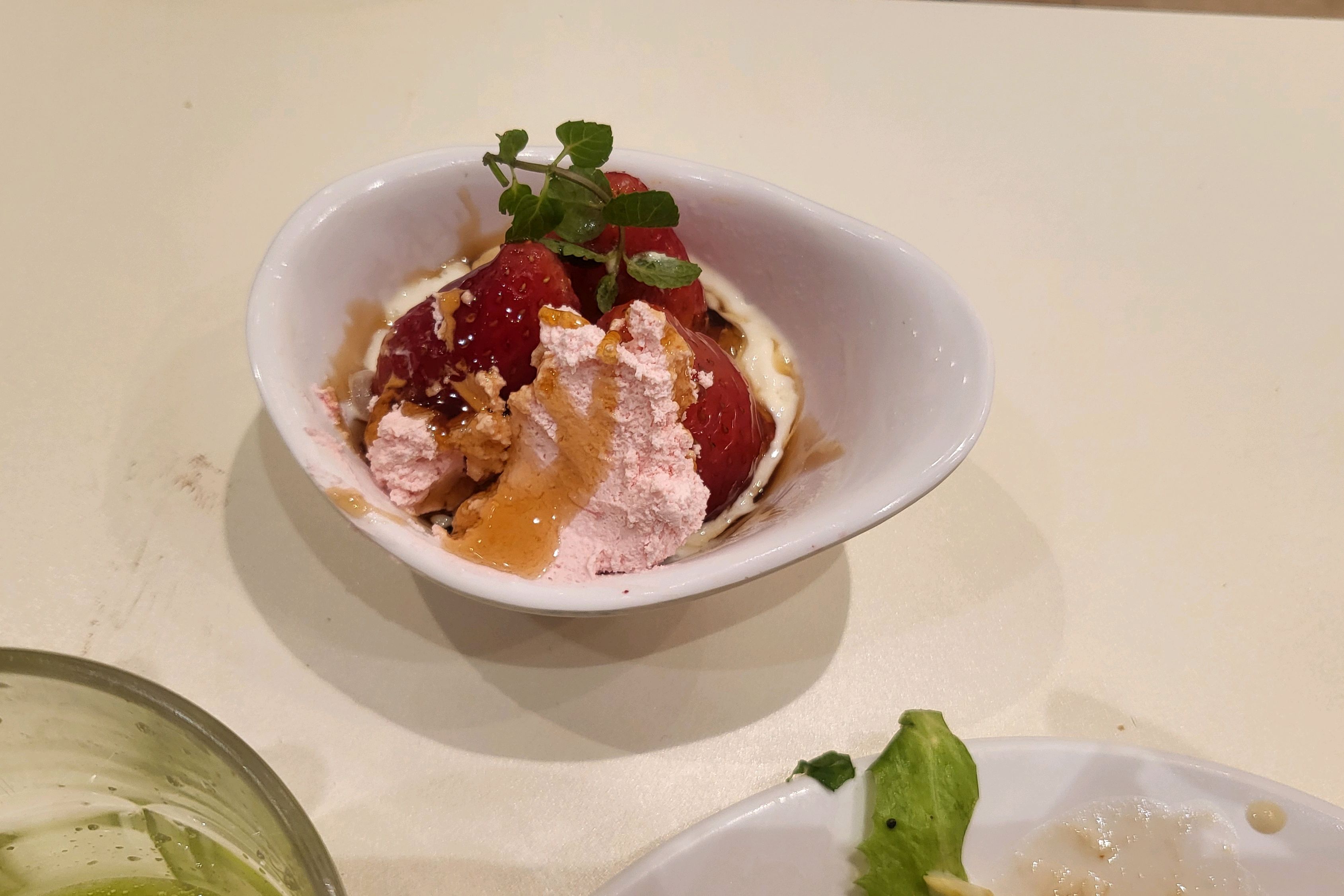 딸기축제라 대기가 엄청길지만 기다린보람이 잇는곳 ㅎ - 스퀘어원 맛집 애슐리퀸즈 스퀘어원 인천점