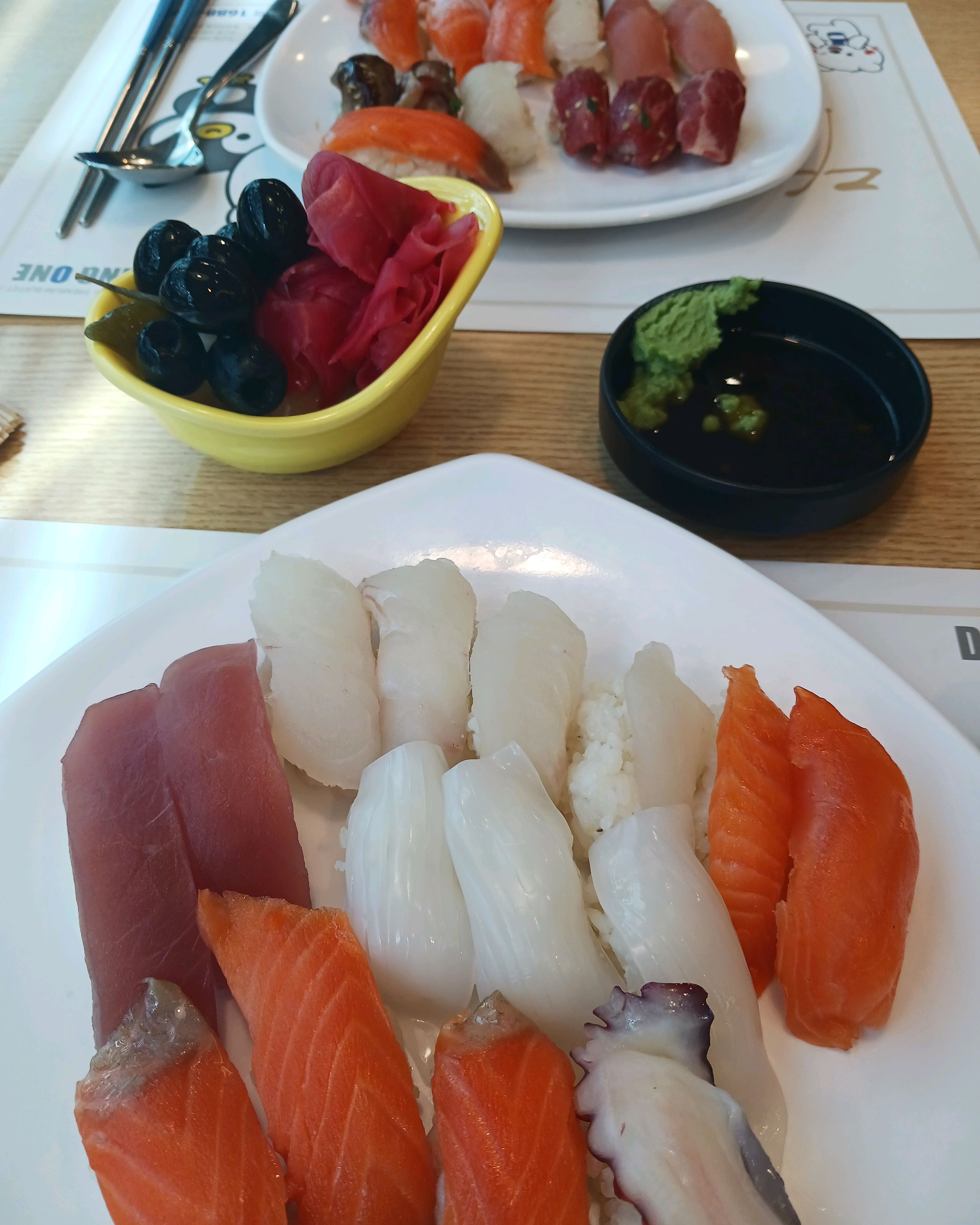 전보다 붐비지 않아서 - 명동 맛집 다이닝원 명동점