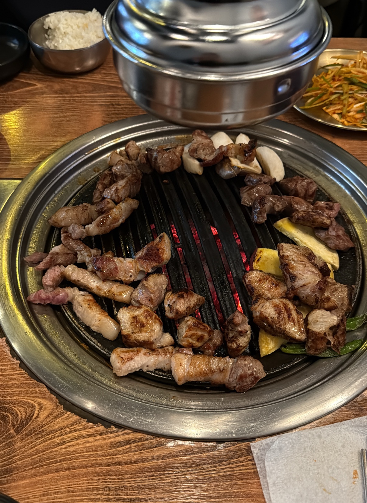 [홍대입구역 맛집 육몽 홍대본점] 직접 가본 로컬 리뷰