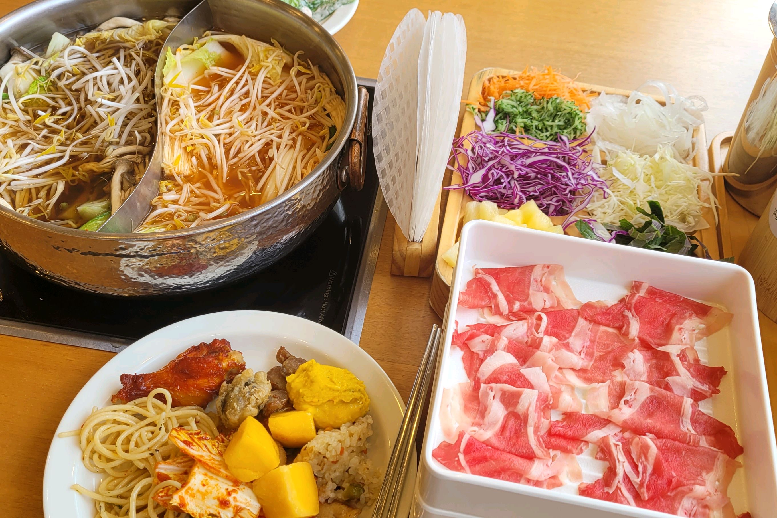 샐러드바 종류도 많고 맛도 좋아요~~ - 울산 삼산 맛집 샤브올데이 울산삼산점