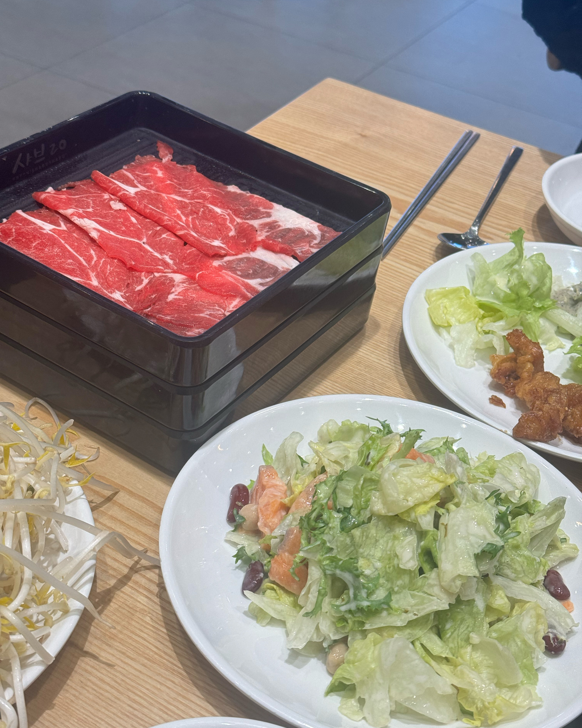 늘 재료가 신선하고 샐러드바 맛있어요! - 부산 서면 맛집 샤브20 서면점