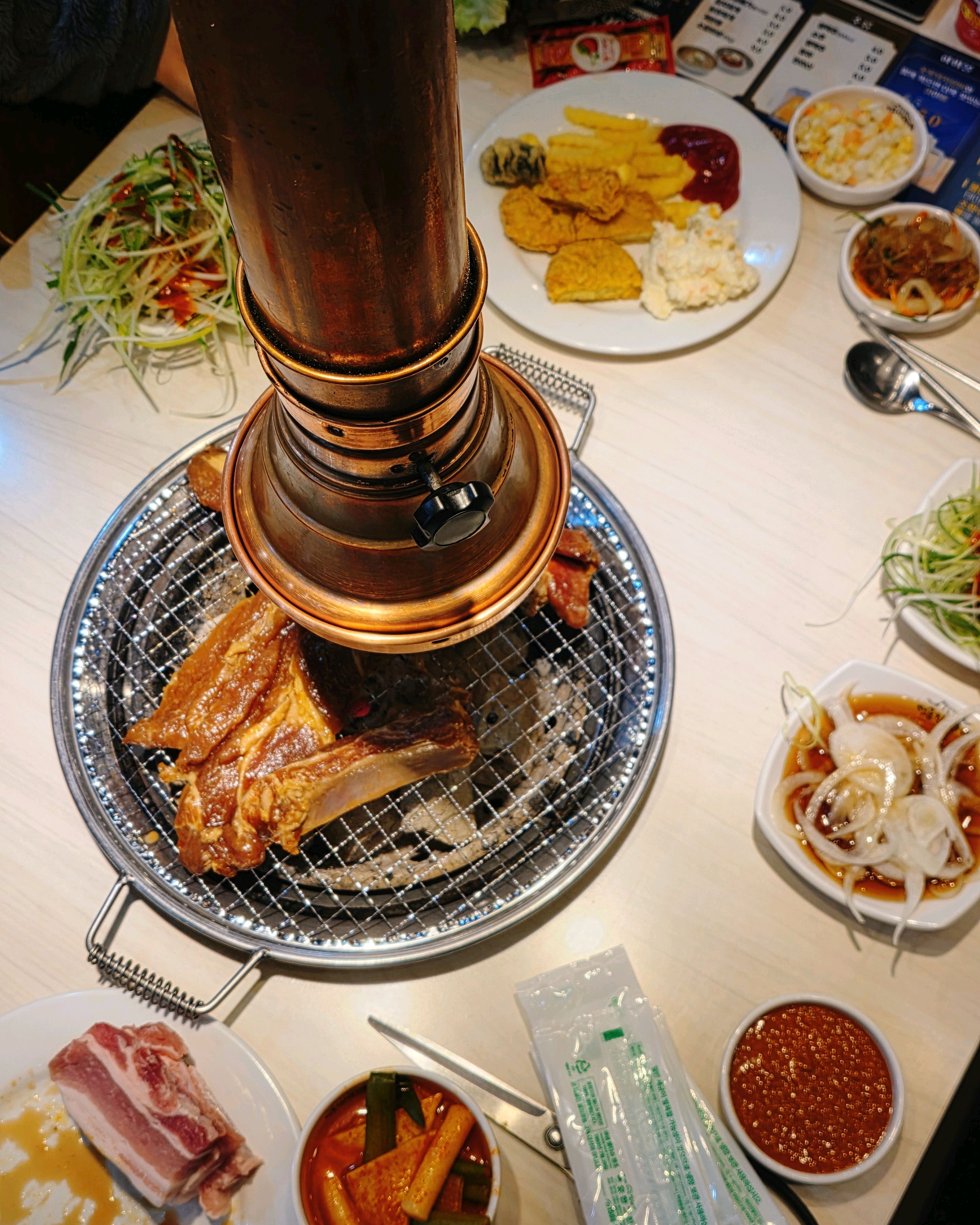 오늘도 배 터지게 먹었어요 항상 친절하시고 매장도 깔끔해서 너무 만족스러워요 ㅎㅎㅎㅎ 명륜